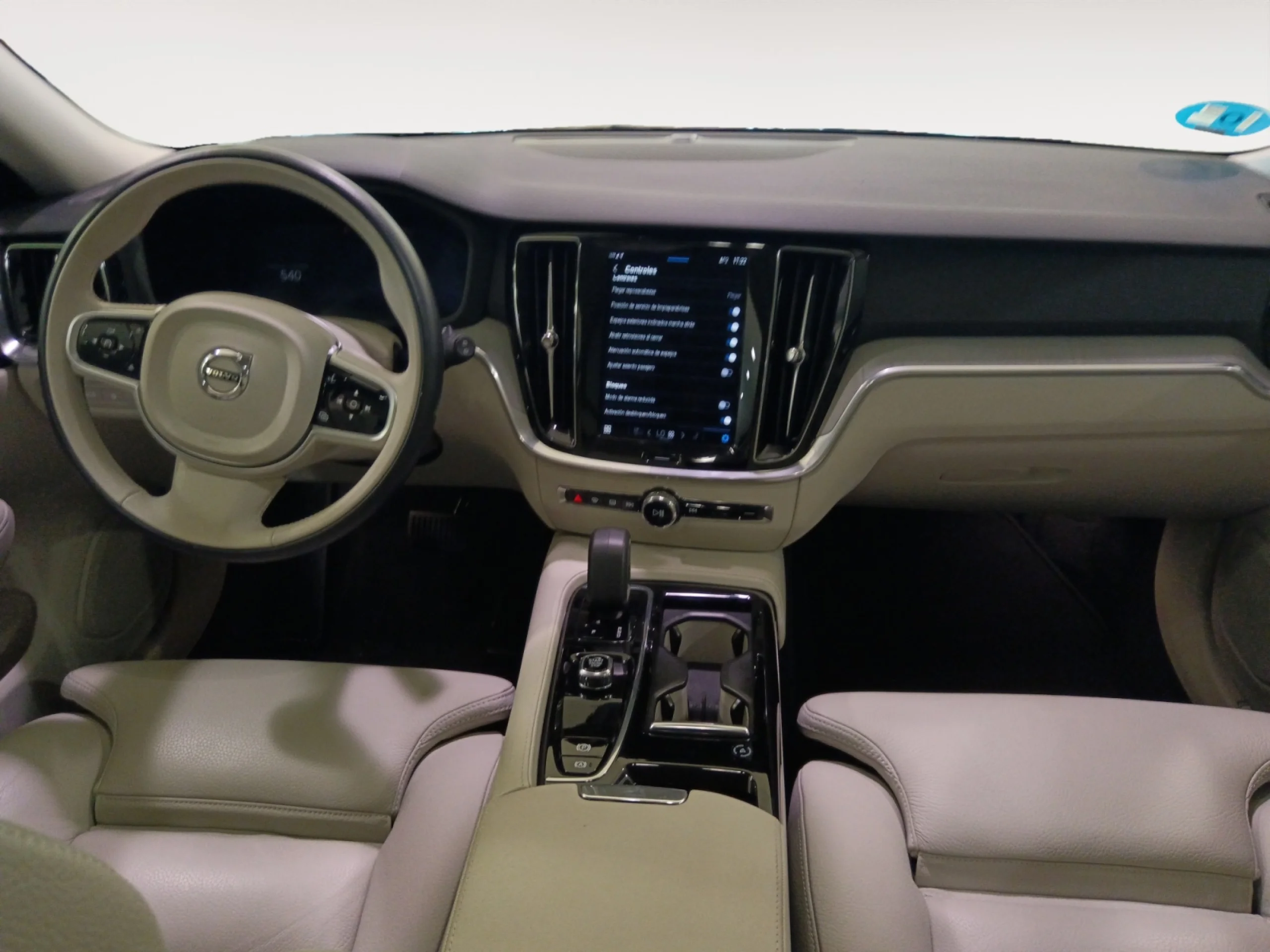 VOLVO V60 2.0 T6 AWD RECHARGE PLUS DARK AUTO - Foto 4