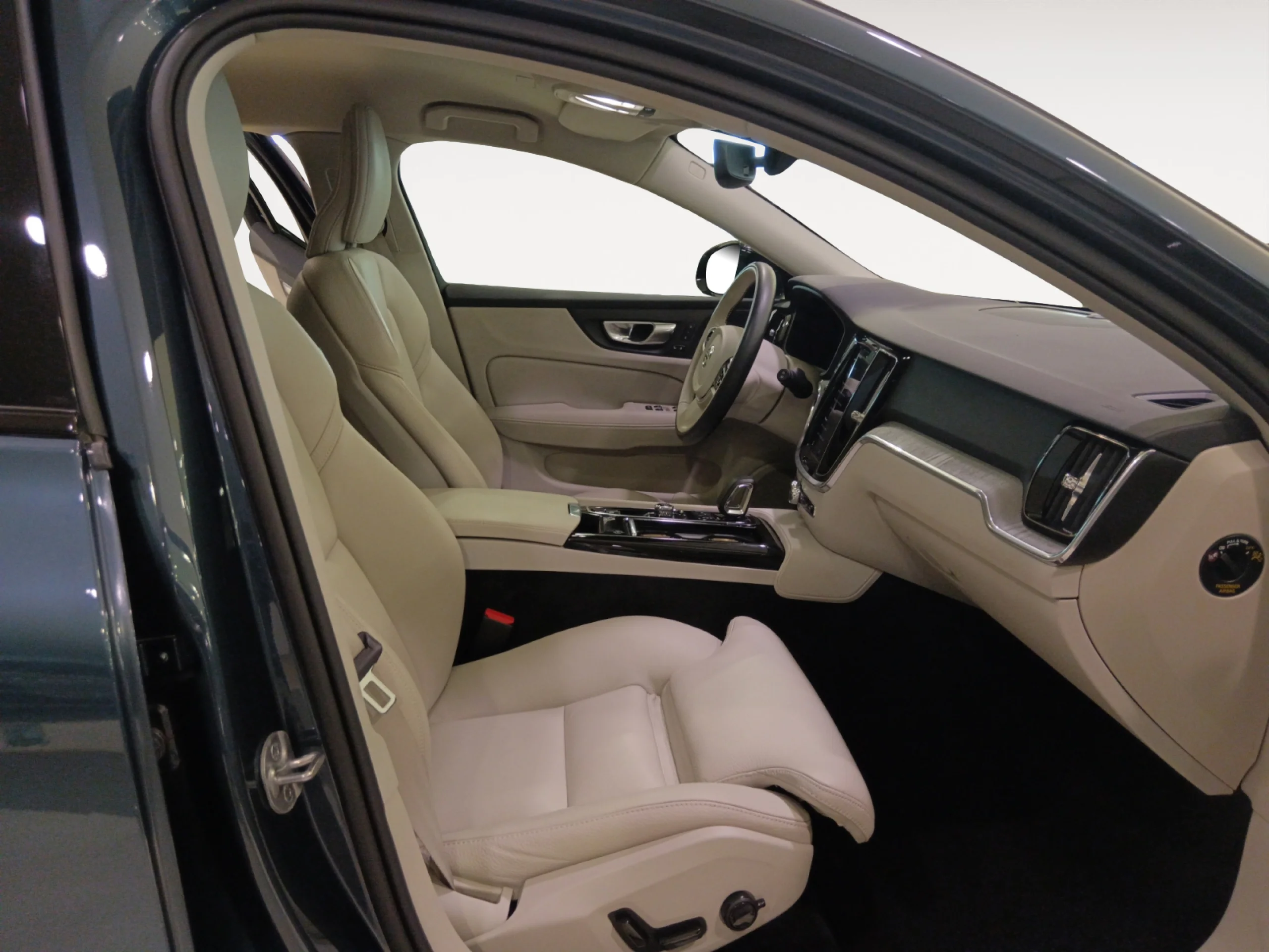 VOLVO V60 2.0 T6 AWD RECHARGE PLUS DARK AUTO - Foto 5