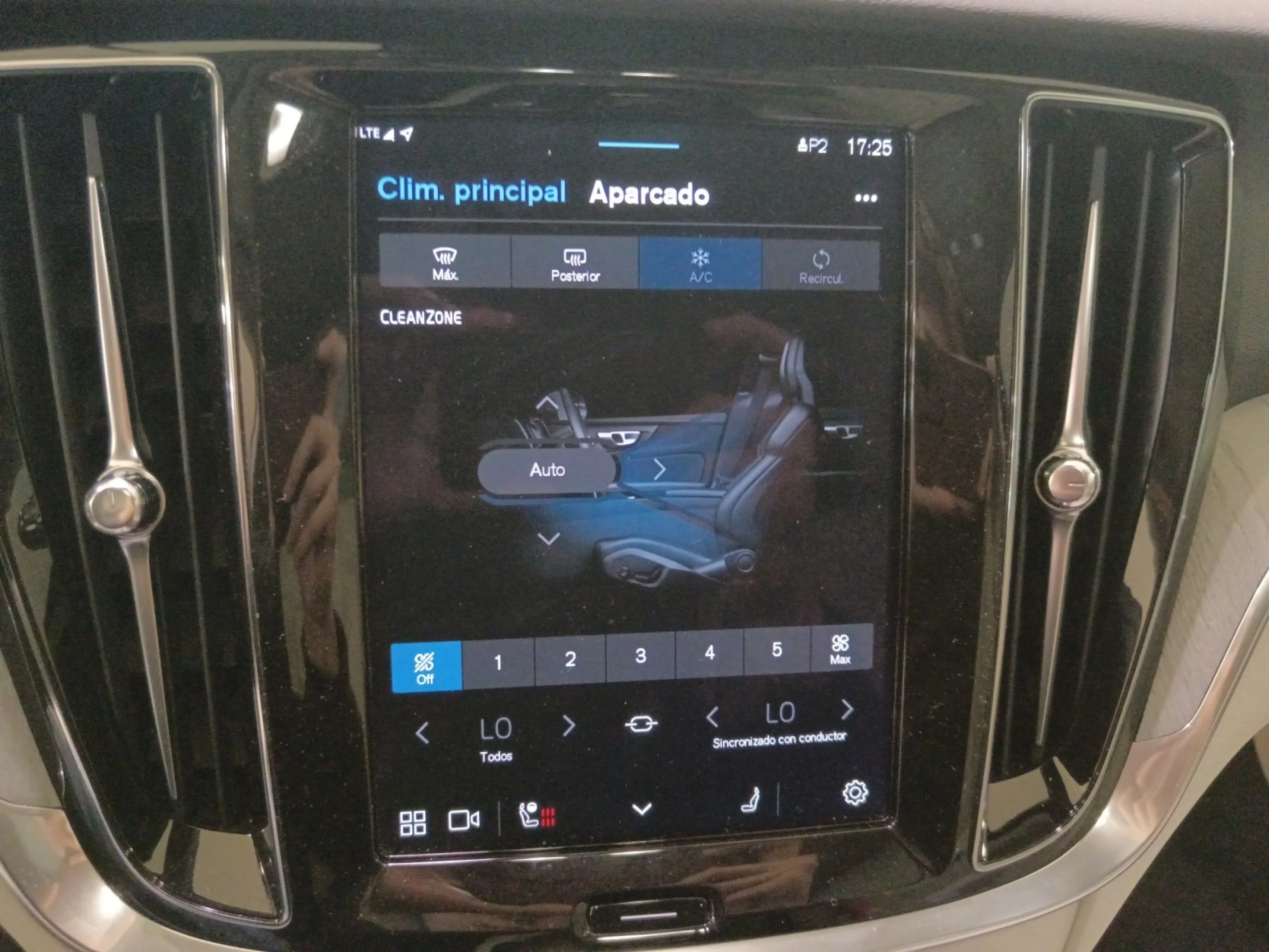 VOLVO V60 2.0 T6 AWD RECHARGE PLUS DARK AUTO - Foto 14