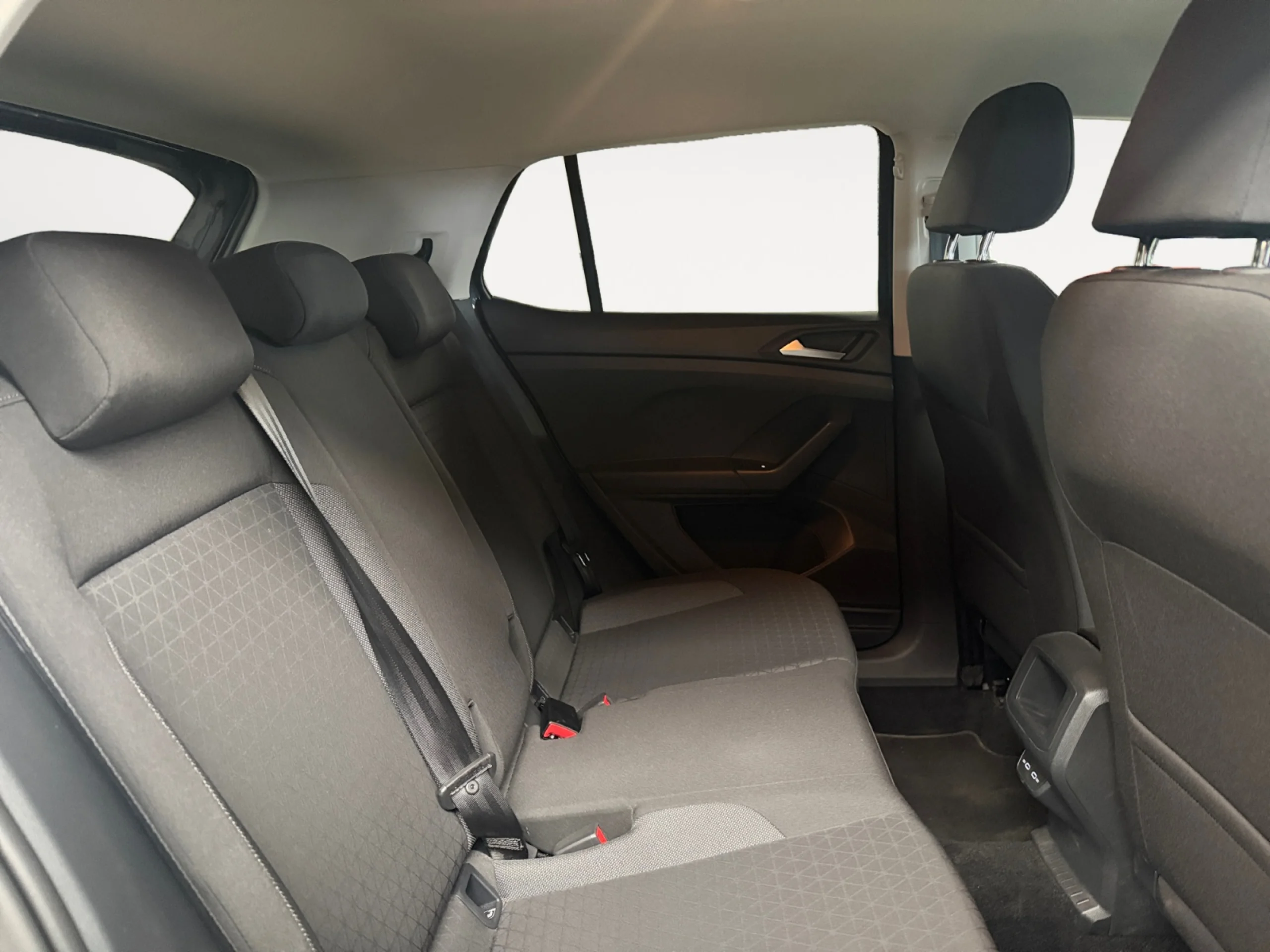 VOLKSWAGEN T CROSS ADVANCE 1.0 TSI 81KW (110CV) - Foto 6