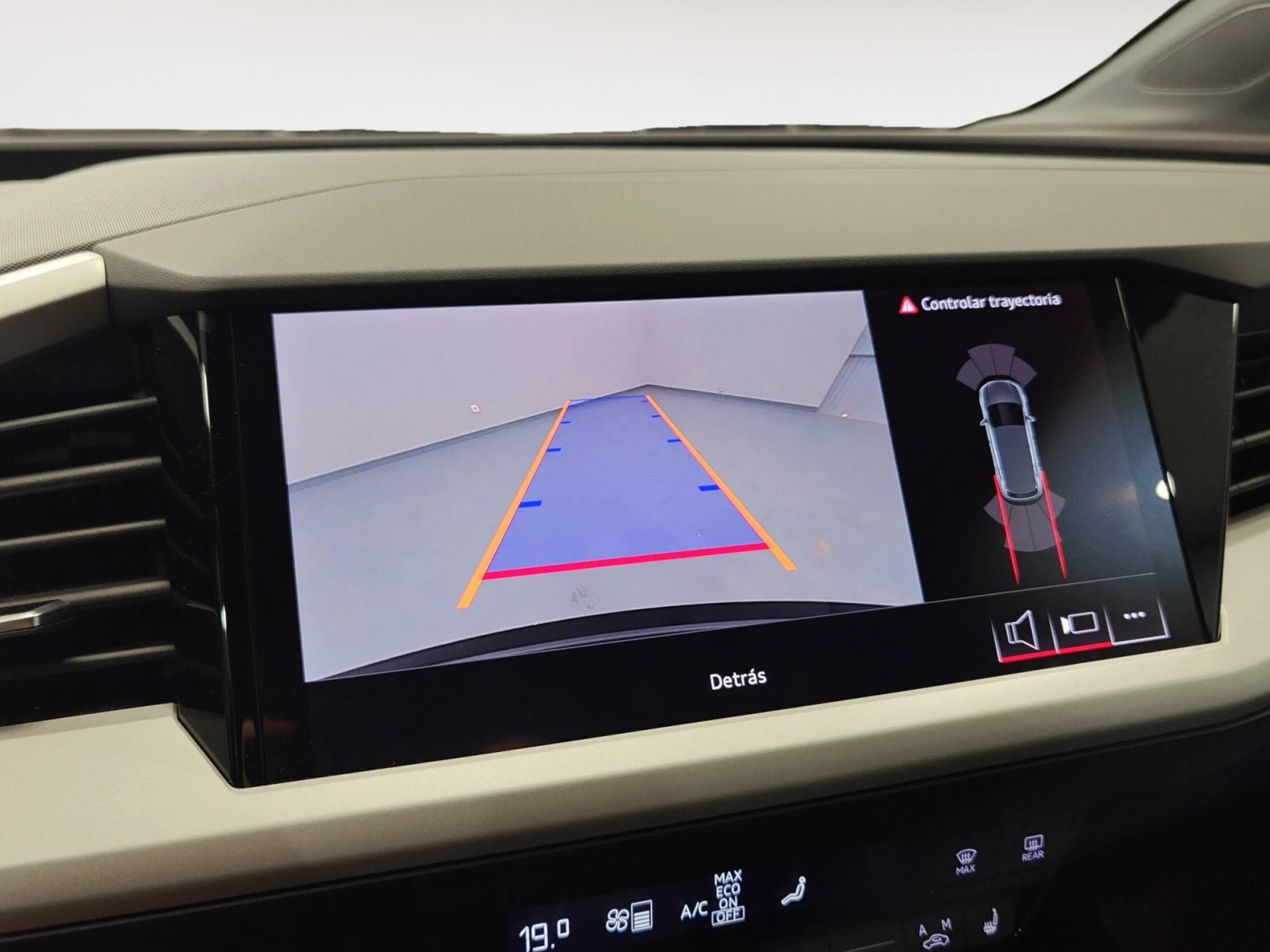 AUDI Q4 E TRON ADVANCED 40 E TRON 150KW 63KWH - Foto 16