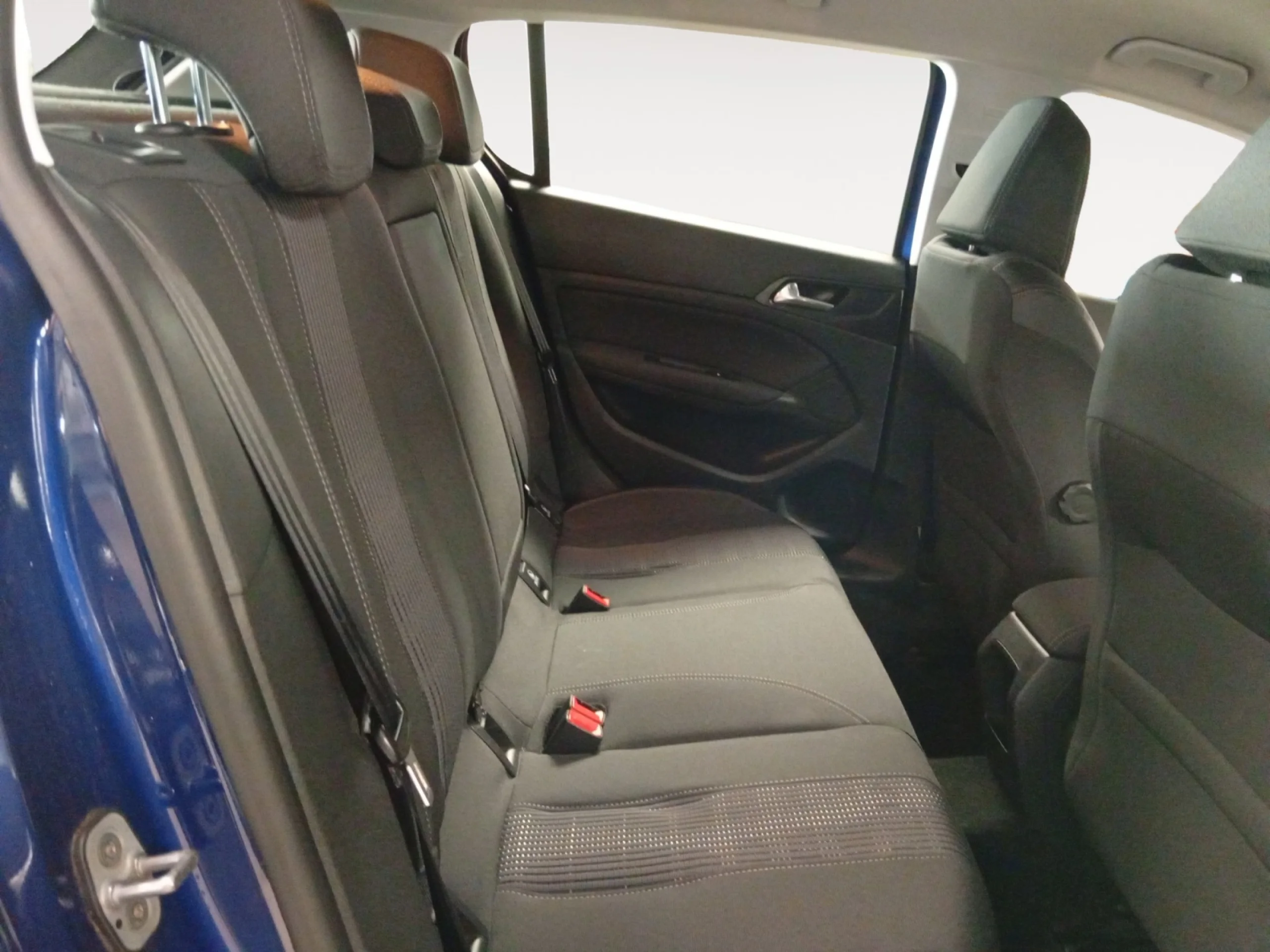 PEUGEOT 308 1.2 110CV - Foto 6