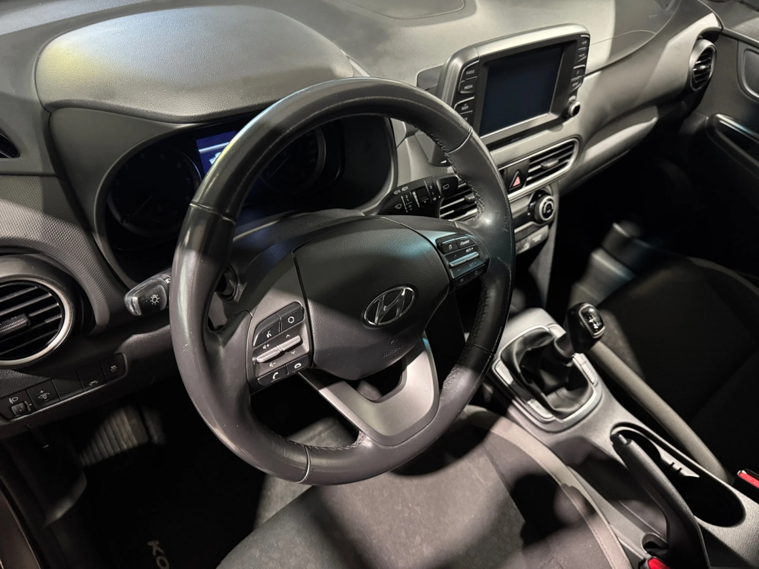 HYUNDAI KONA 1.0 TGDI ESSENCE 4X2 - Foto 13
