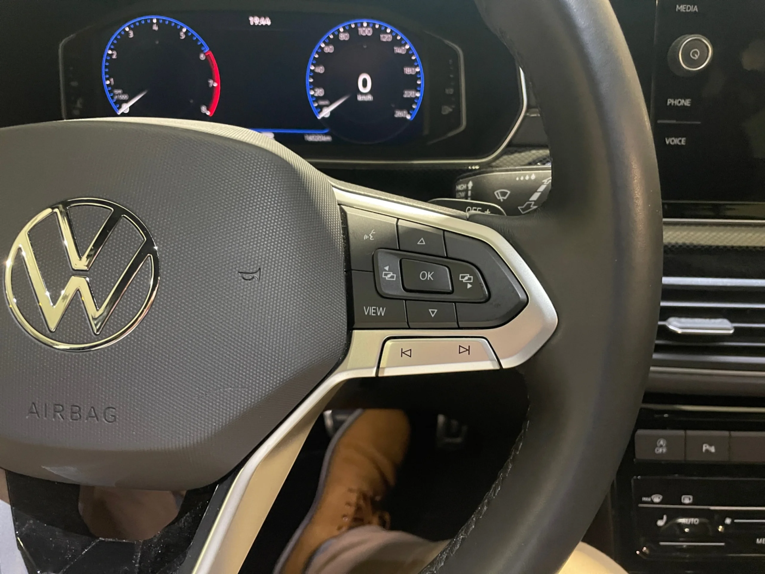 VOLKSWAGEN T CROSS R LINE 1.5 TSI 110KW (150CV) DSG - Foto 10