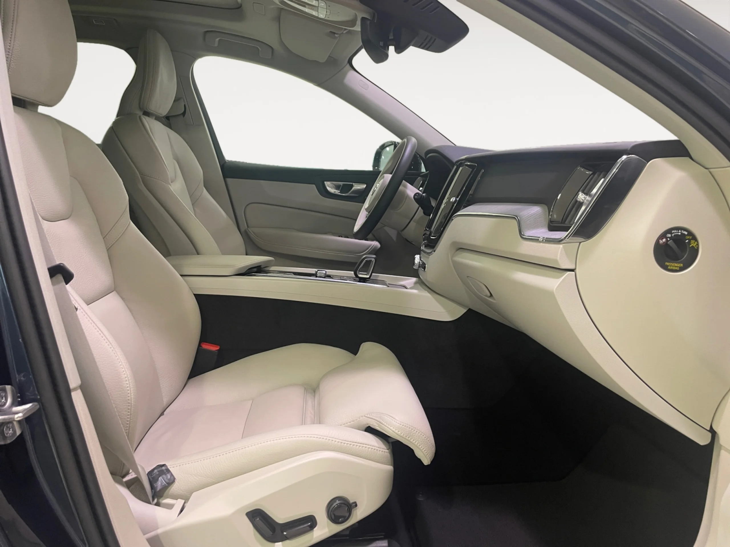 VOLVO XC60 2.0 T6 AWD RECHARGE PLUS DARK AUTO - Foto 5