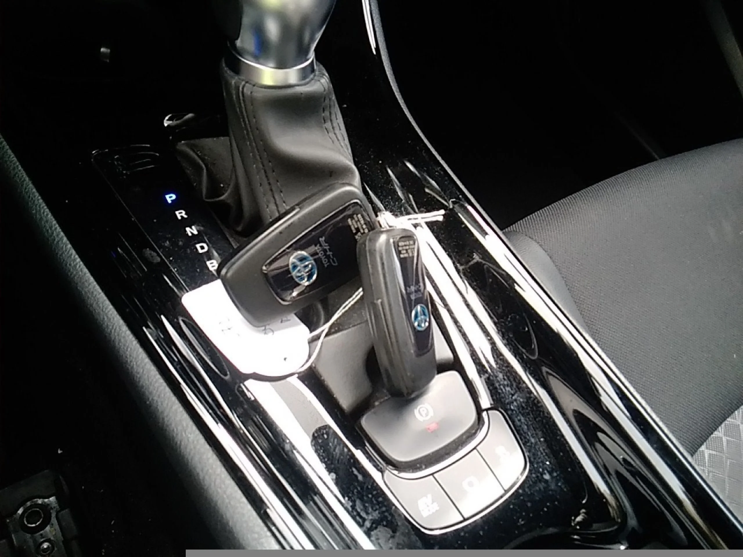 TOYOTA C HR 1.8 125H ADVANCE - Foto 10