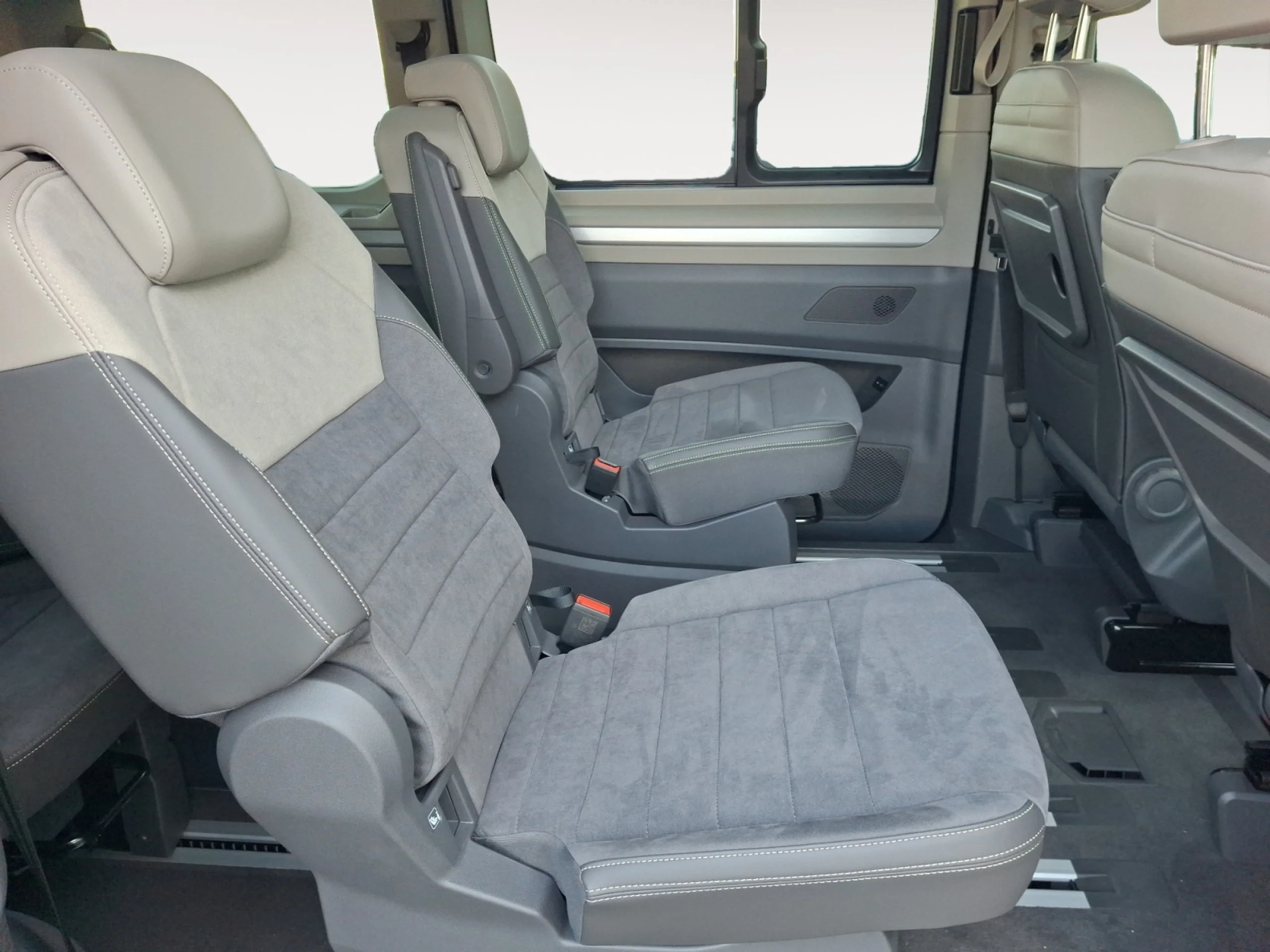 VW COMERCIALES Multivan MULTIVAN   LIFE    2.0 TDI 110 KW (150 CV) DSG 7 VEL. - Foto 6