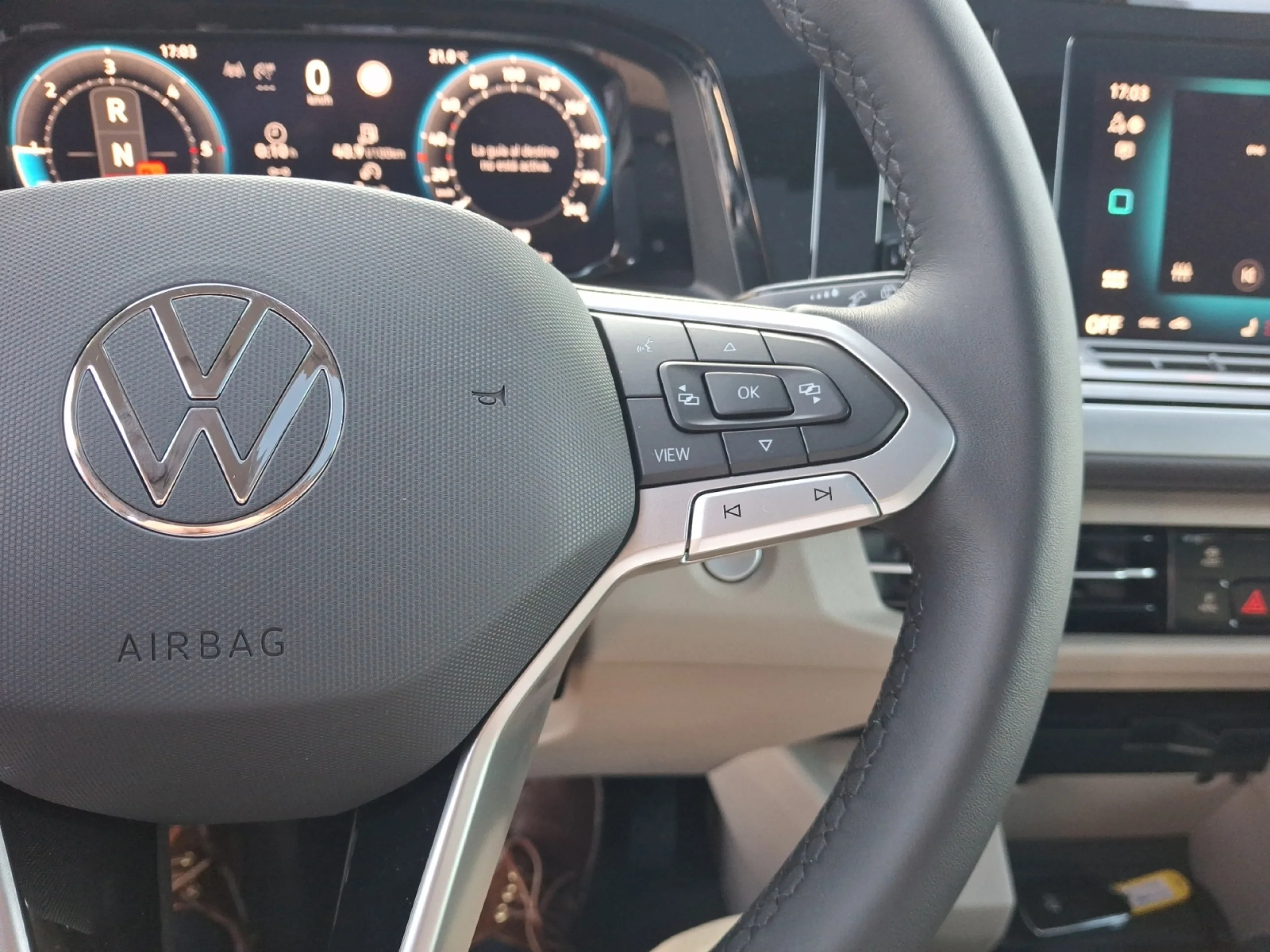 VW COMERCIALES Multivan MULTIVAN   LIFE    2.0 TDI 110 KW (150 CV) DSG 7 VEL. - Foto 9