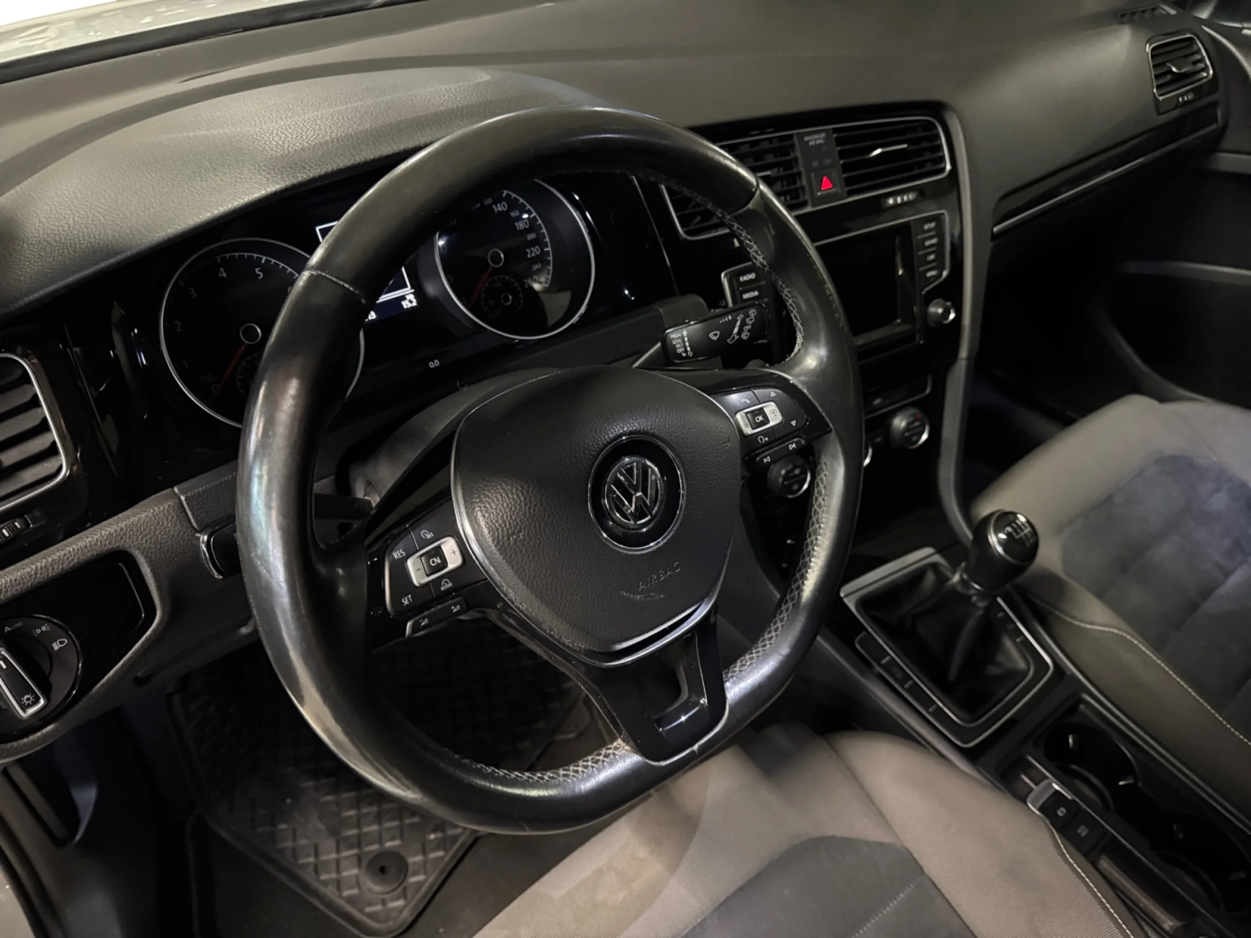 VOLKSWAGEN GOLF SPORT 1.4 TSI 122CV BMT - Foto 9