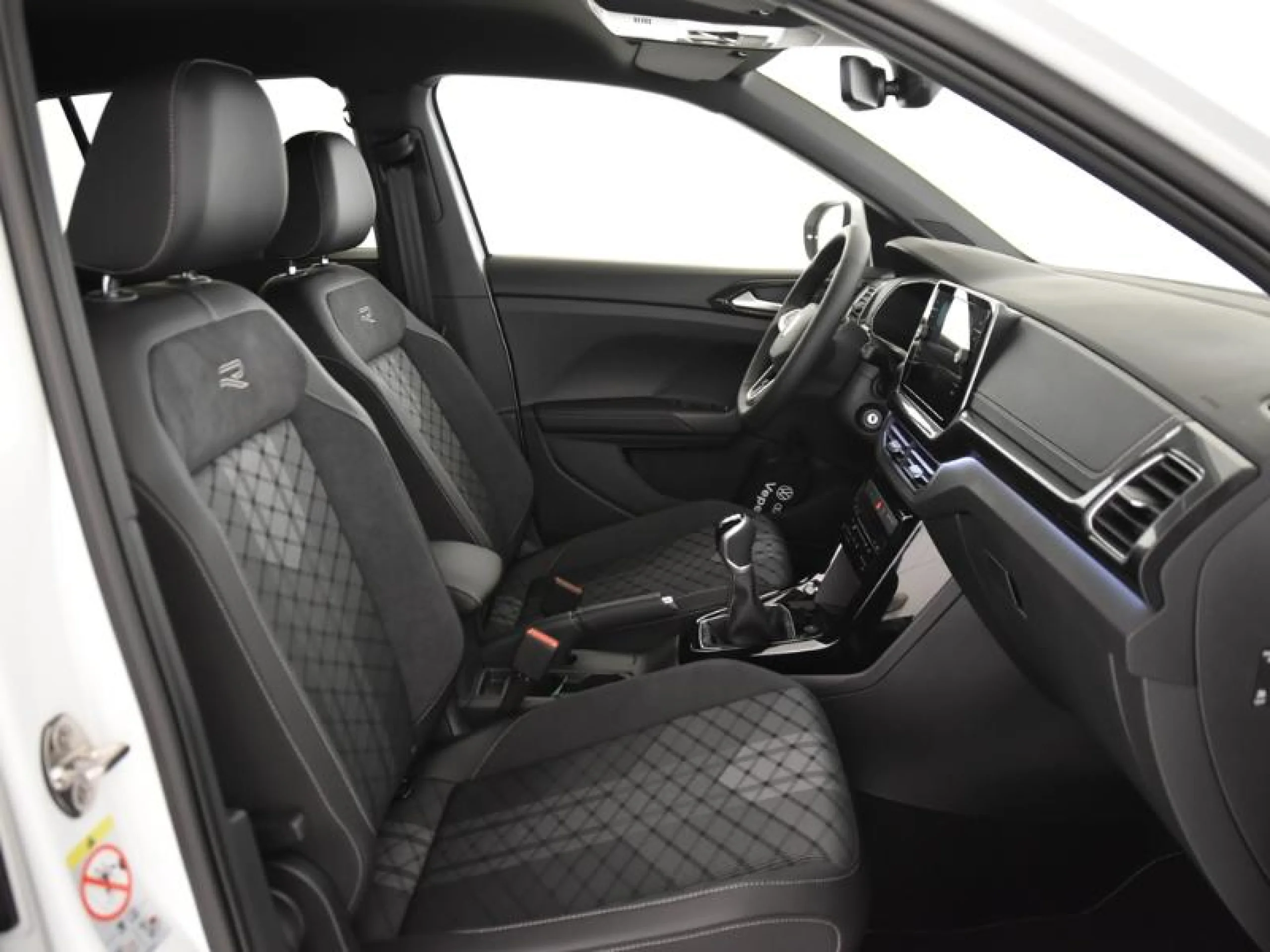 VOLKSWAGEN T CROSS T CROSS R LINE  1.0 TSI 85 KW (116 CV)  6 VEL. - Foto 5