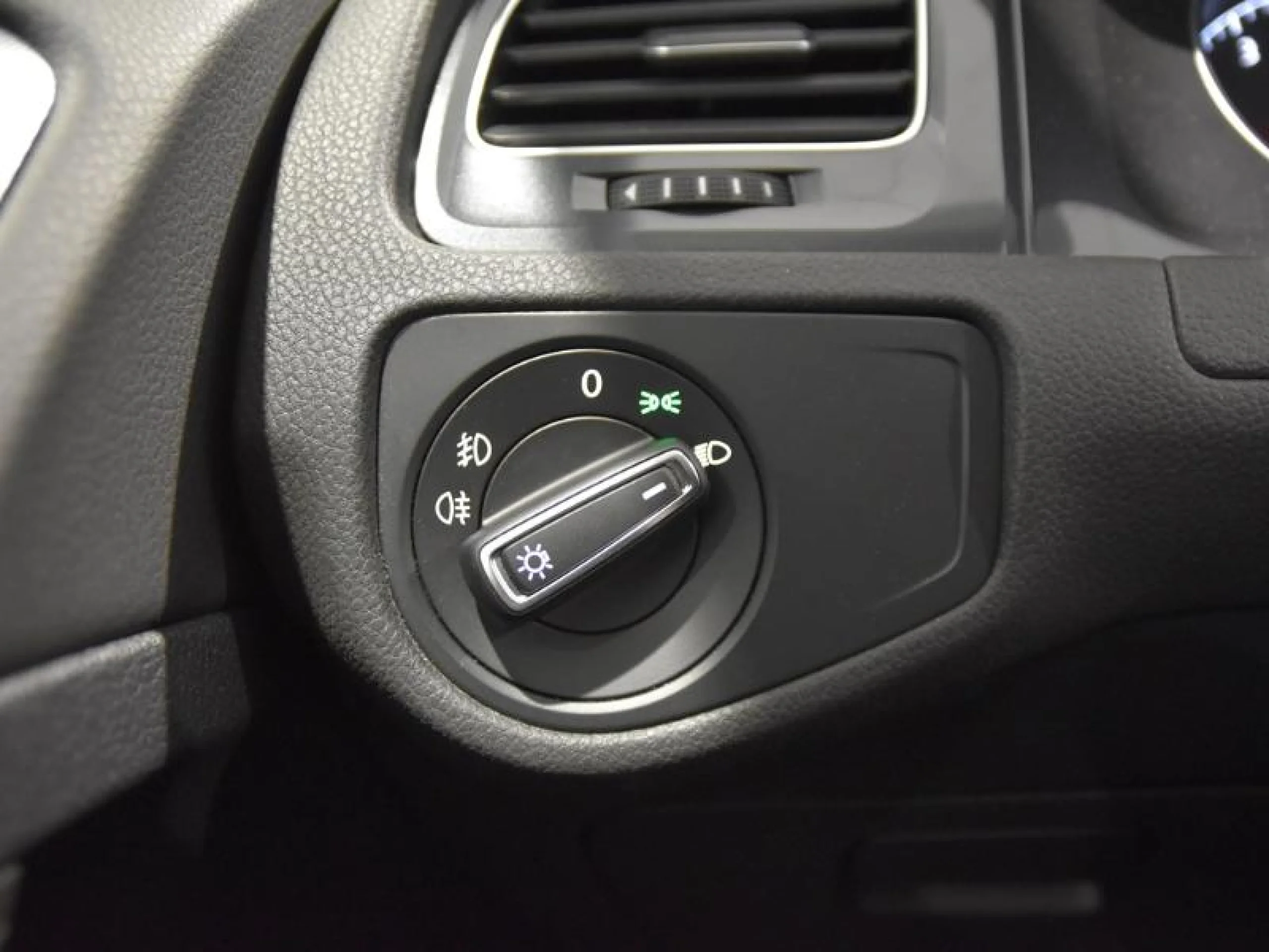 VOLKSWAGEN GOLF ADVANCE 1.5 TSI EVO 96KW (130CV) - Foto 16