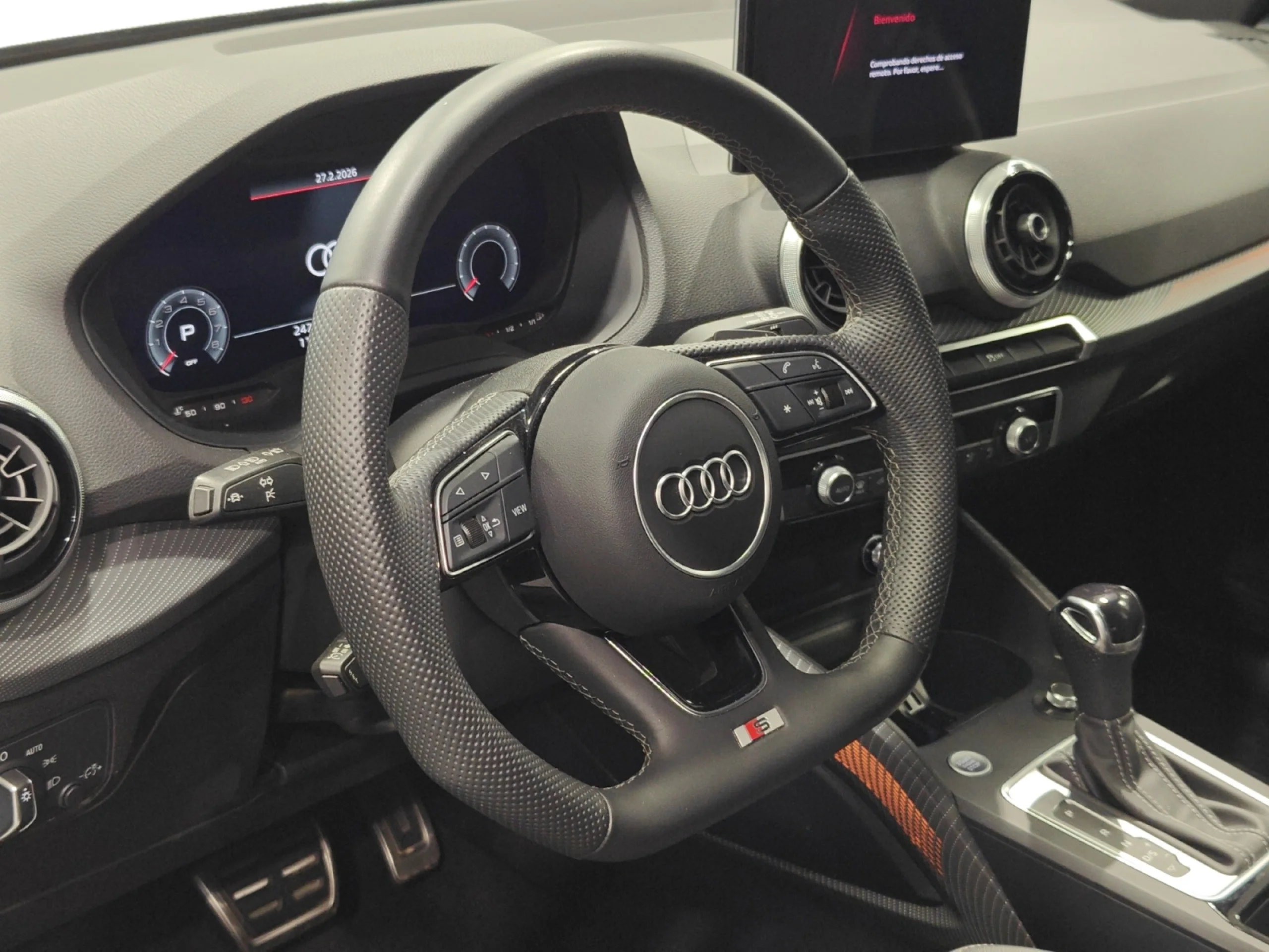 AUDI Q2 ADRENALIN 35 TFSI 110KW (150CV) S TRONIC - Foto 9