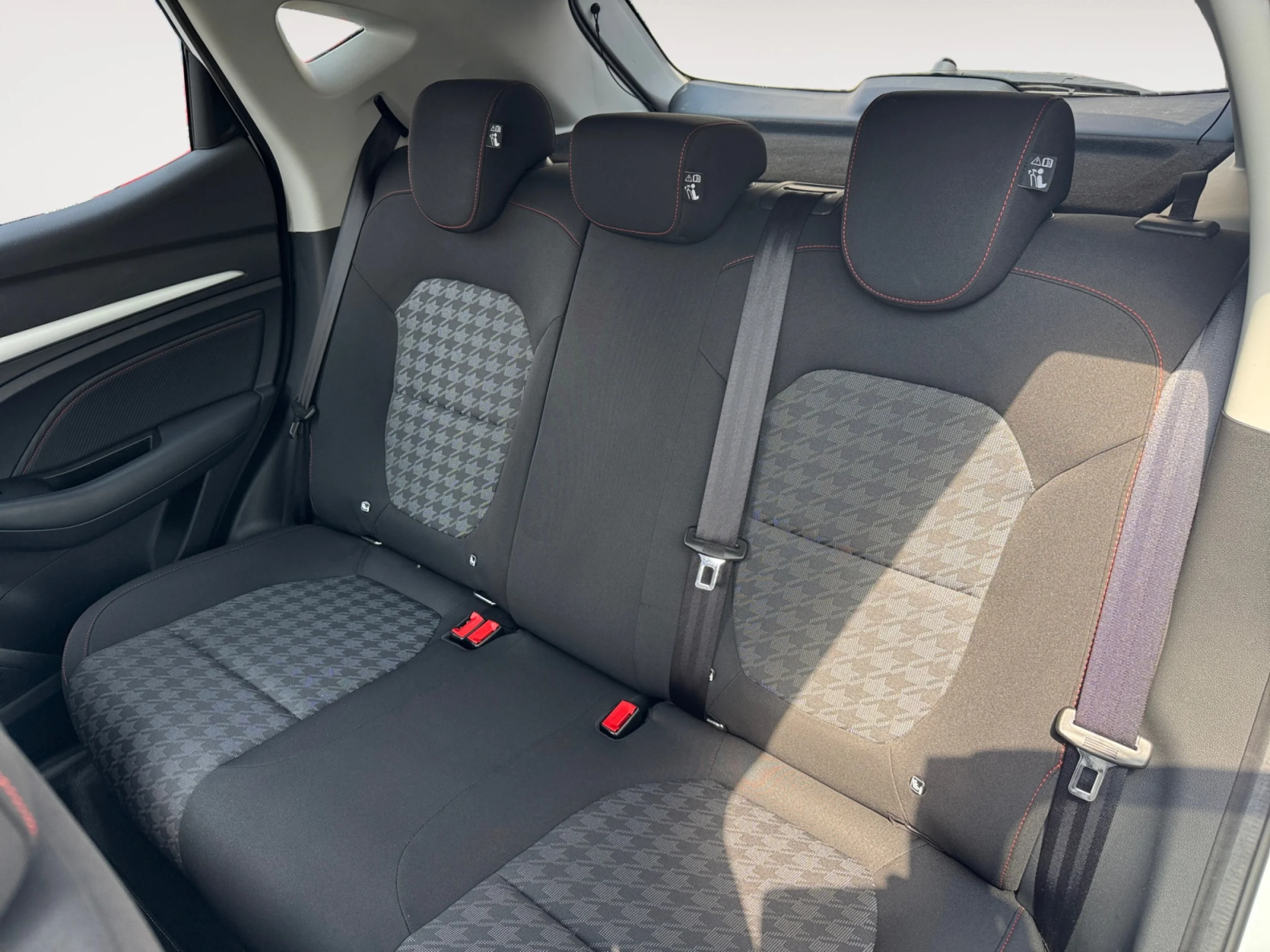 MG Zs 1.5 COMFORT - Foto 6
