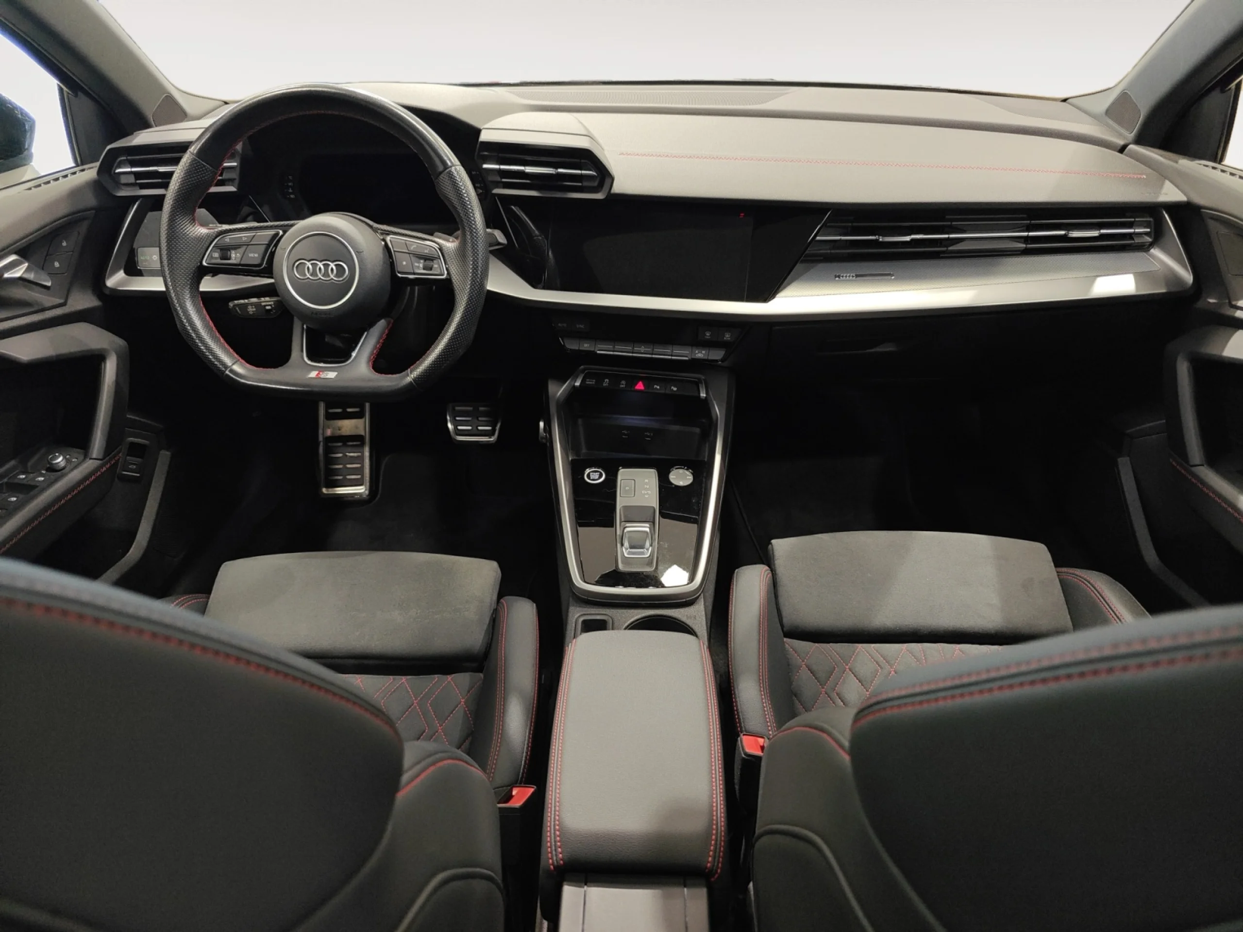 AUDI A3 SPORTBACK BLACK LINE 35 TFSI 110KW S TRO - Foto 4