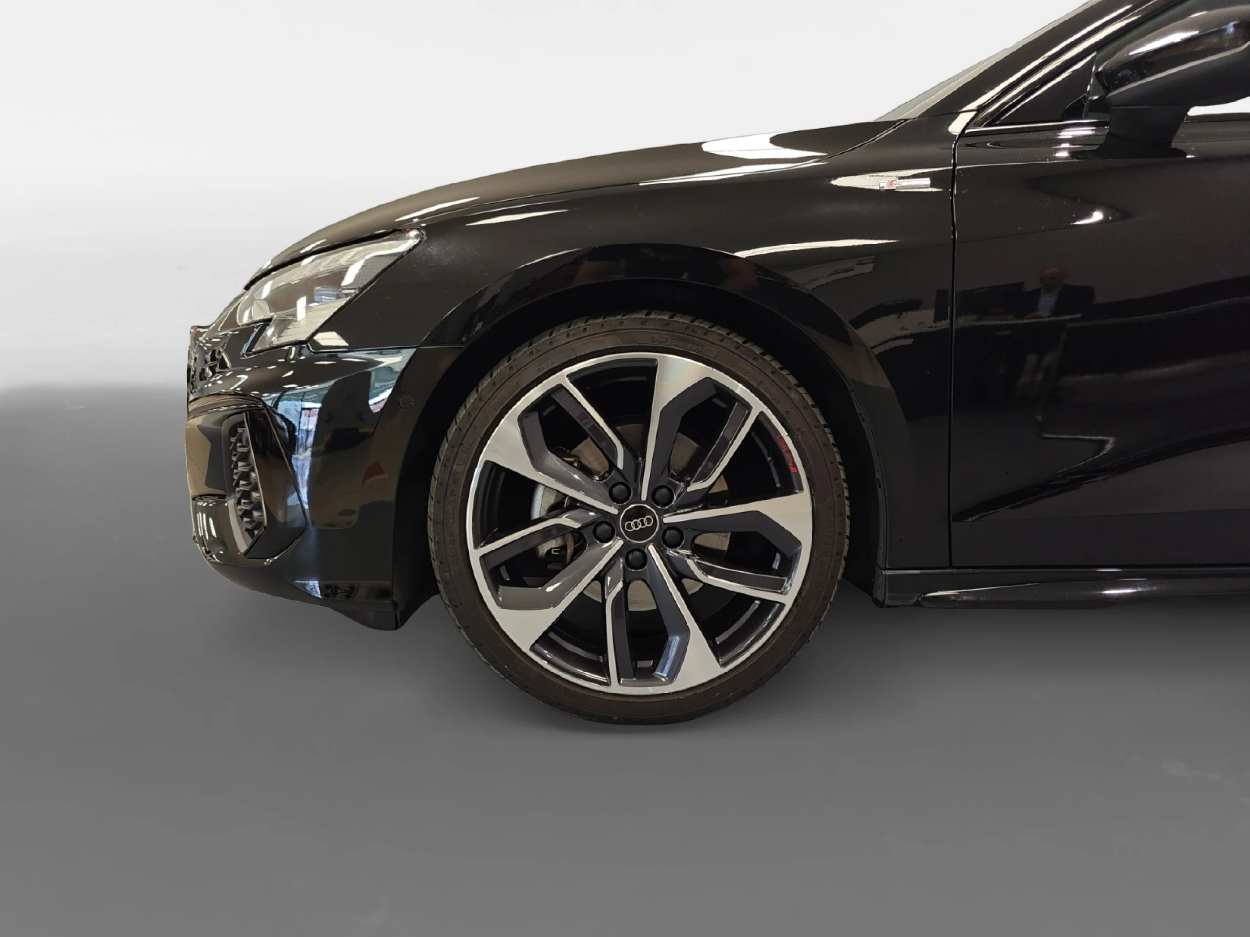 AUDI A3 SPORTBACK BLACK LINE 35 TFSI 110KW S TRO - Foto 8
