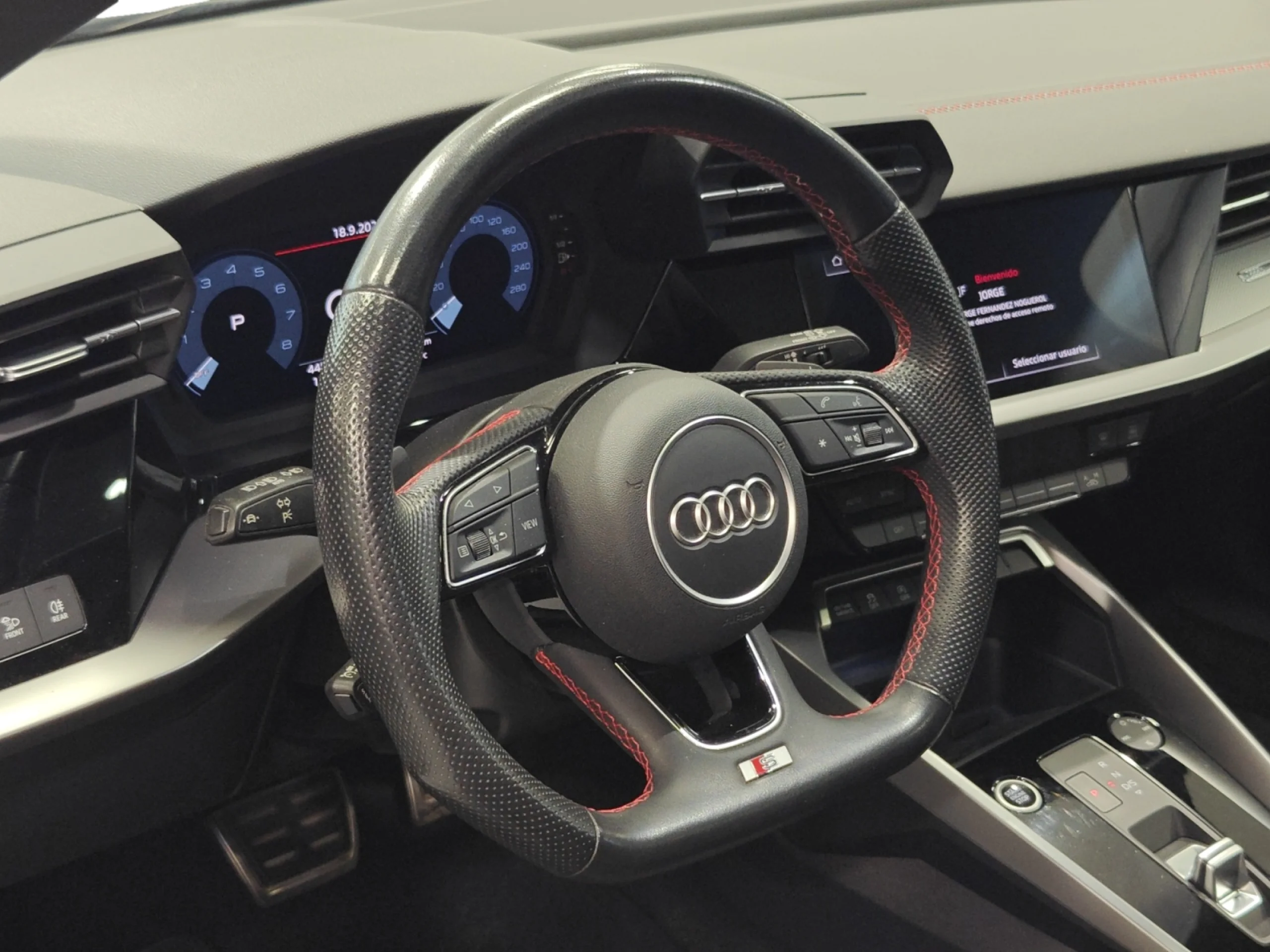 AUDI A3 SPORTBACK BLACK LINE 35 TFSI 110KW S TRO - Foto 9