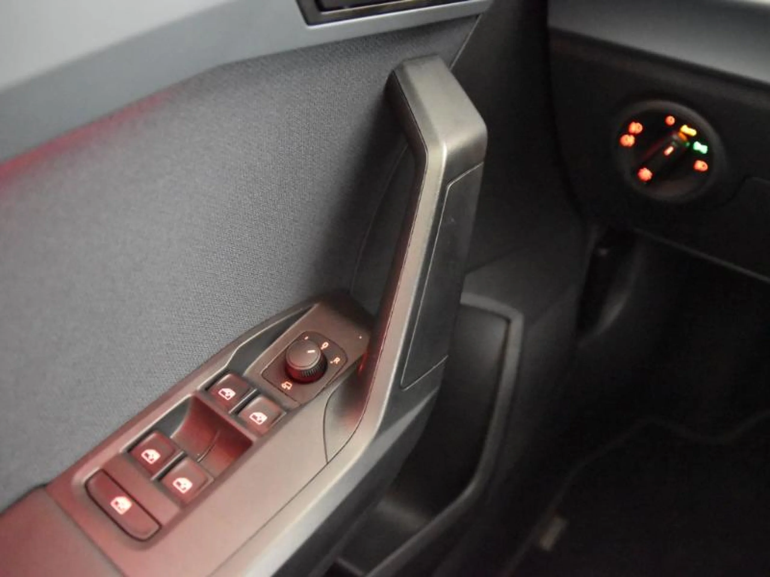 SEAT ARONA 1.0 TSI 85KW (115CV) START&STOP STYLE+ - Foto 18