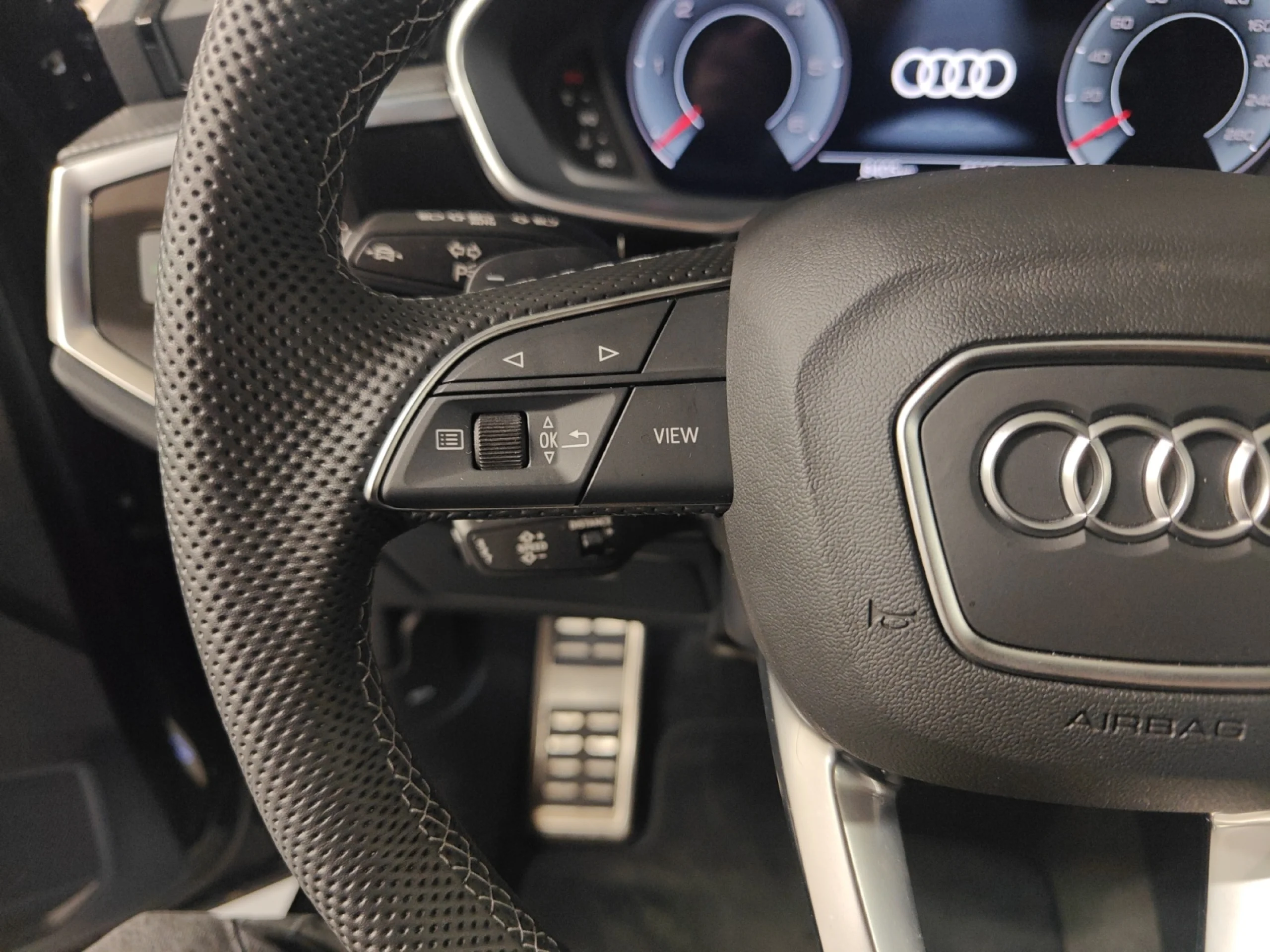 AUDI Q3 SPORTBACK 35 TDI 110KW (150CV) S TRONIC BLACK LIM. - Foto 11