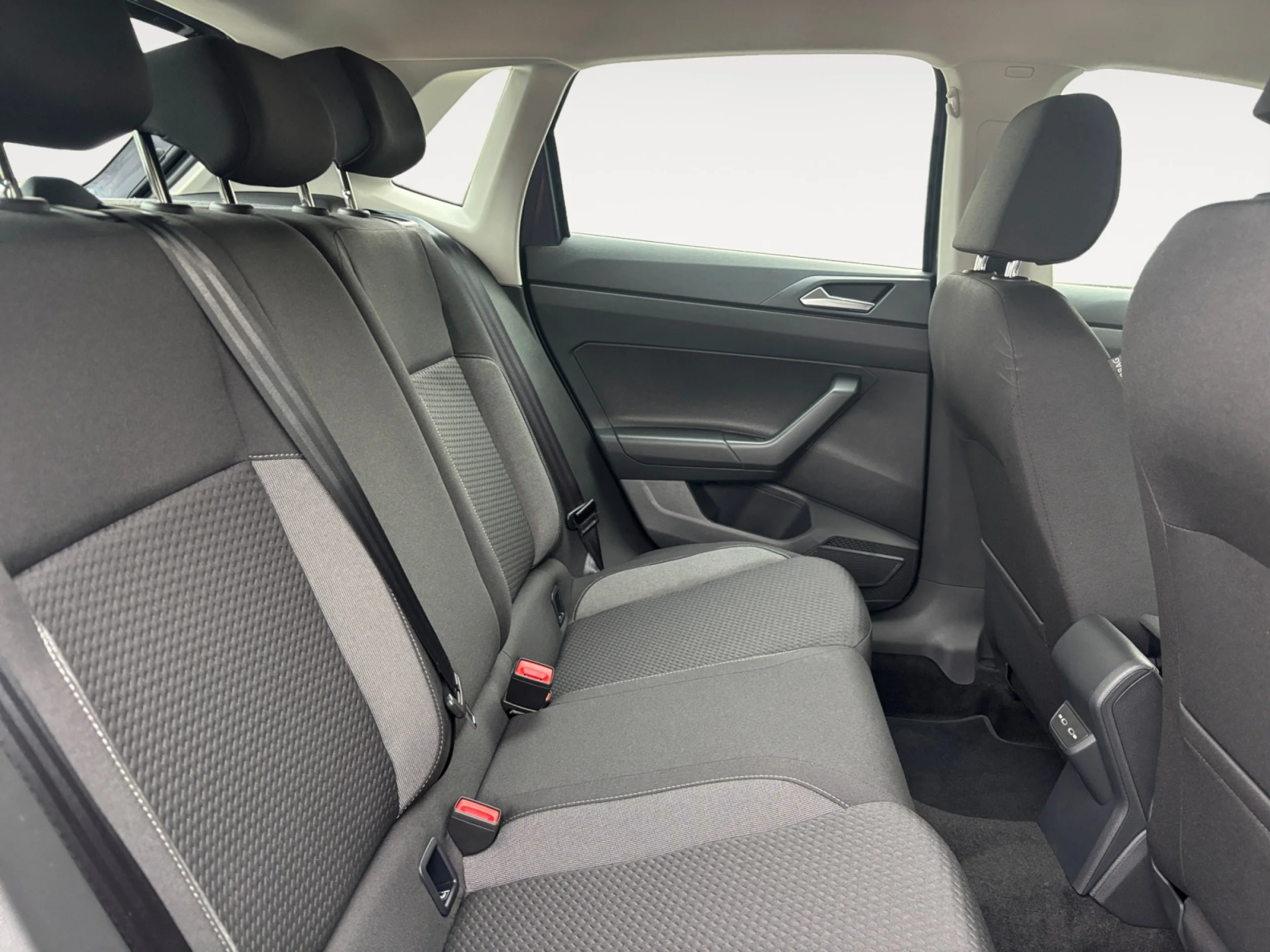 VOLKSWAGEN POLO MATCH 1.0 TSI 59KW (80CV) - Foto 6