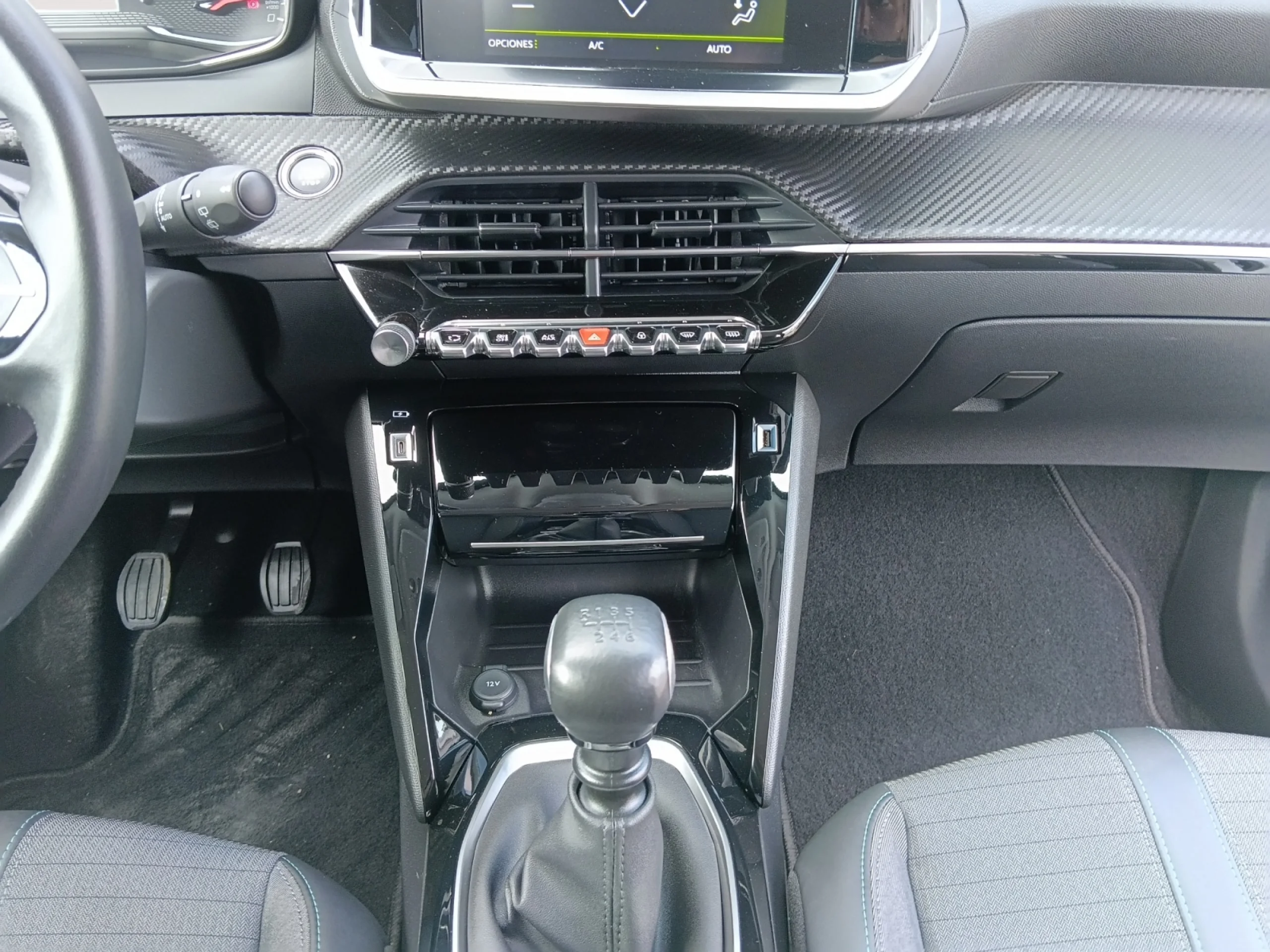 PEUGEOT 2008 ALLURE BLUEHDI 81KW (110CV) - Foto 10
