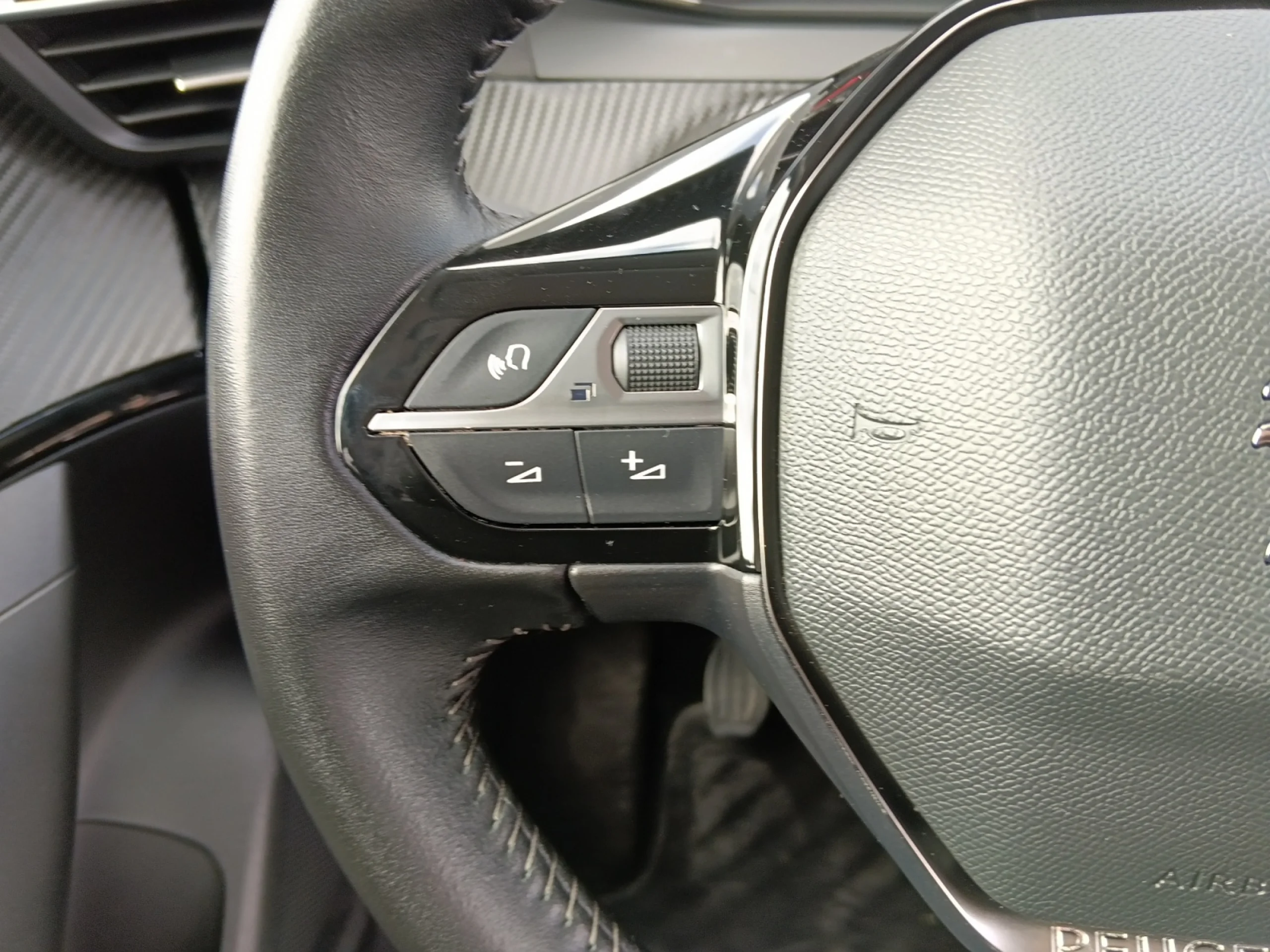 PEUGEOT 2008 ALLURE BLUEHDI 81KW (110CV) - Foto 11