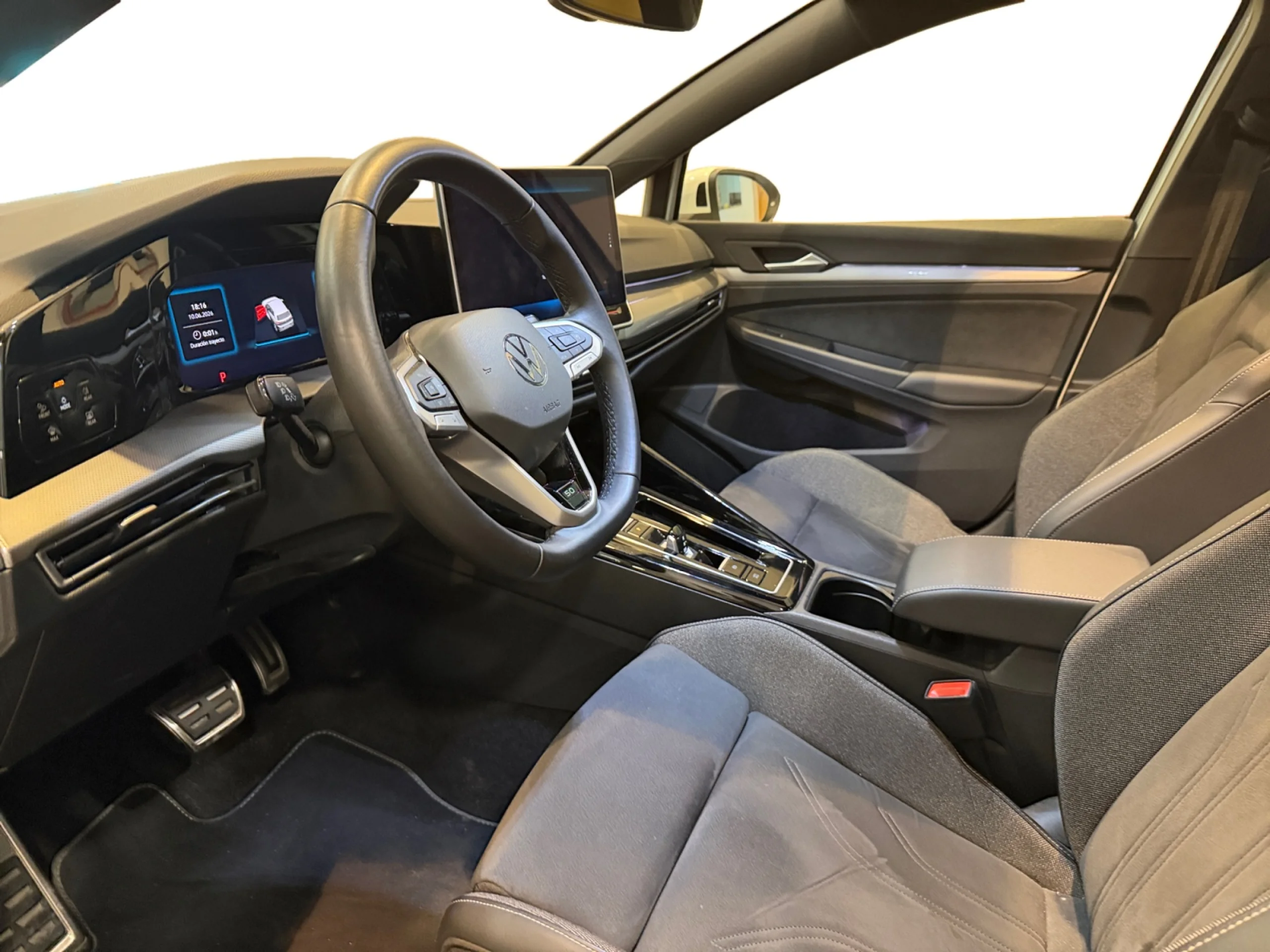 VOLKSWAGEN GOLF 50 ANIVERSARIO 1.5 PHEV 110KW / 85KW DSG - Foto 9