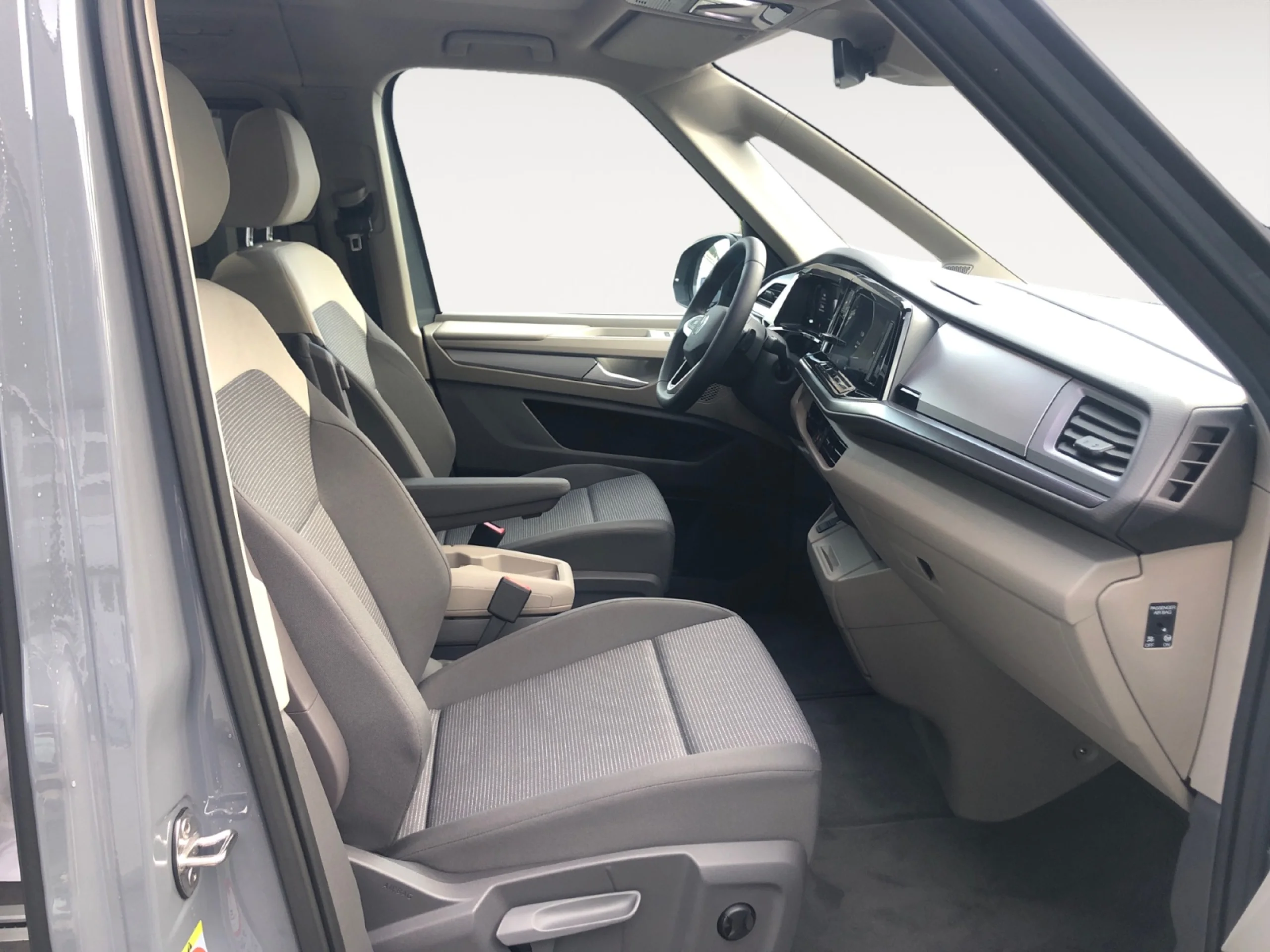 VW COMERCIALES Multivan MULTIVAN   MULTIVAN    1.5 EHYBRID 130 KW (177 CV) / 100 KW (136 CV) DSG 6 VEL. 4MOTION    19,7 KWH - Foto 5