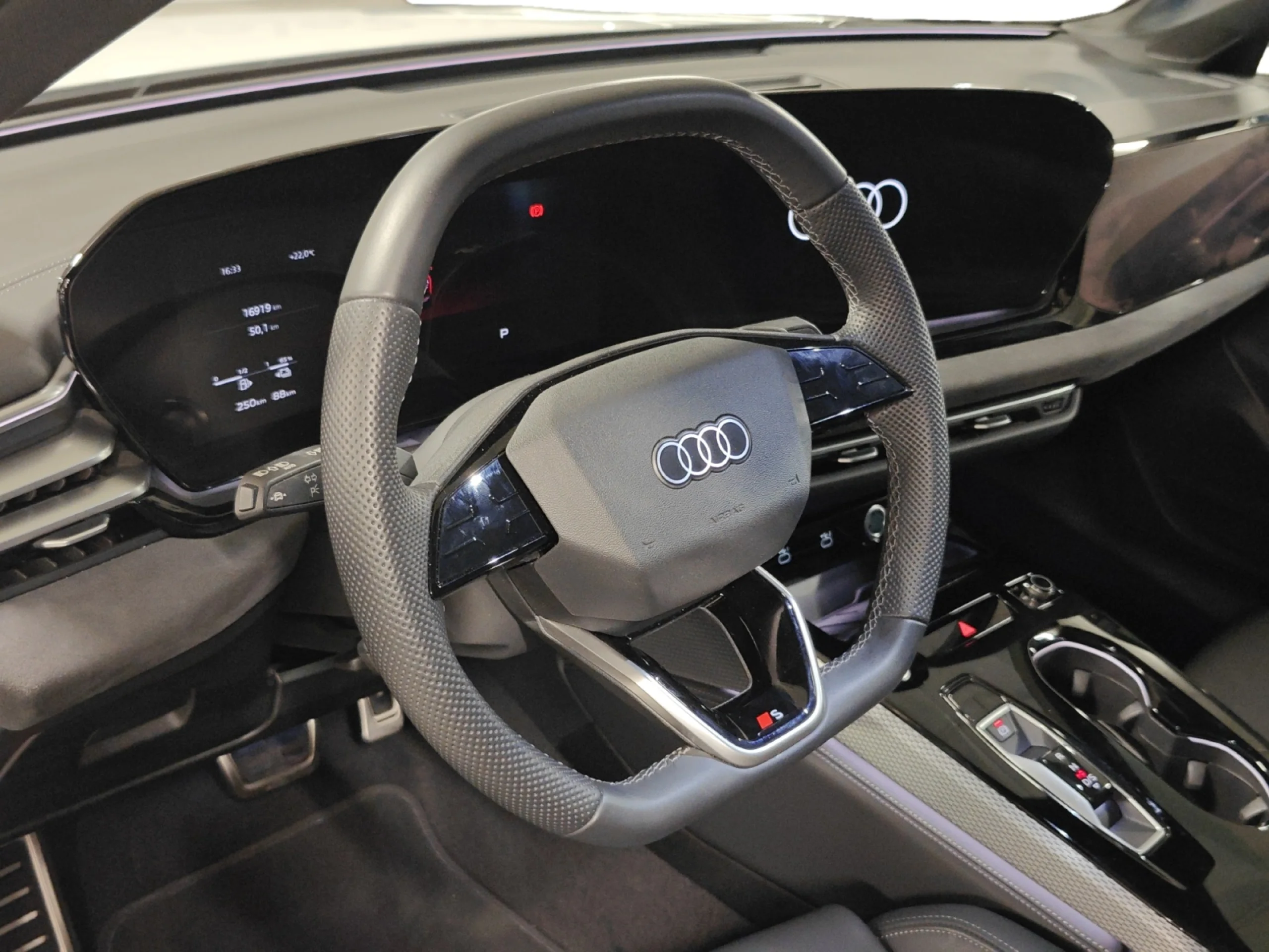 AUDI A5 E HYBRID QUATTRO 220KW(299CV) BLACK LINE - Foto 9