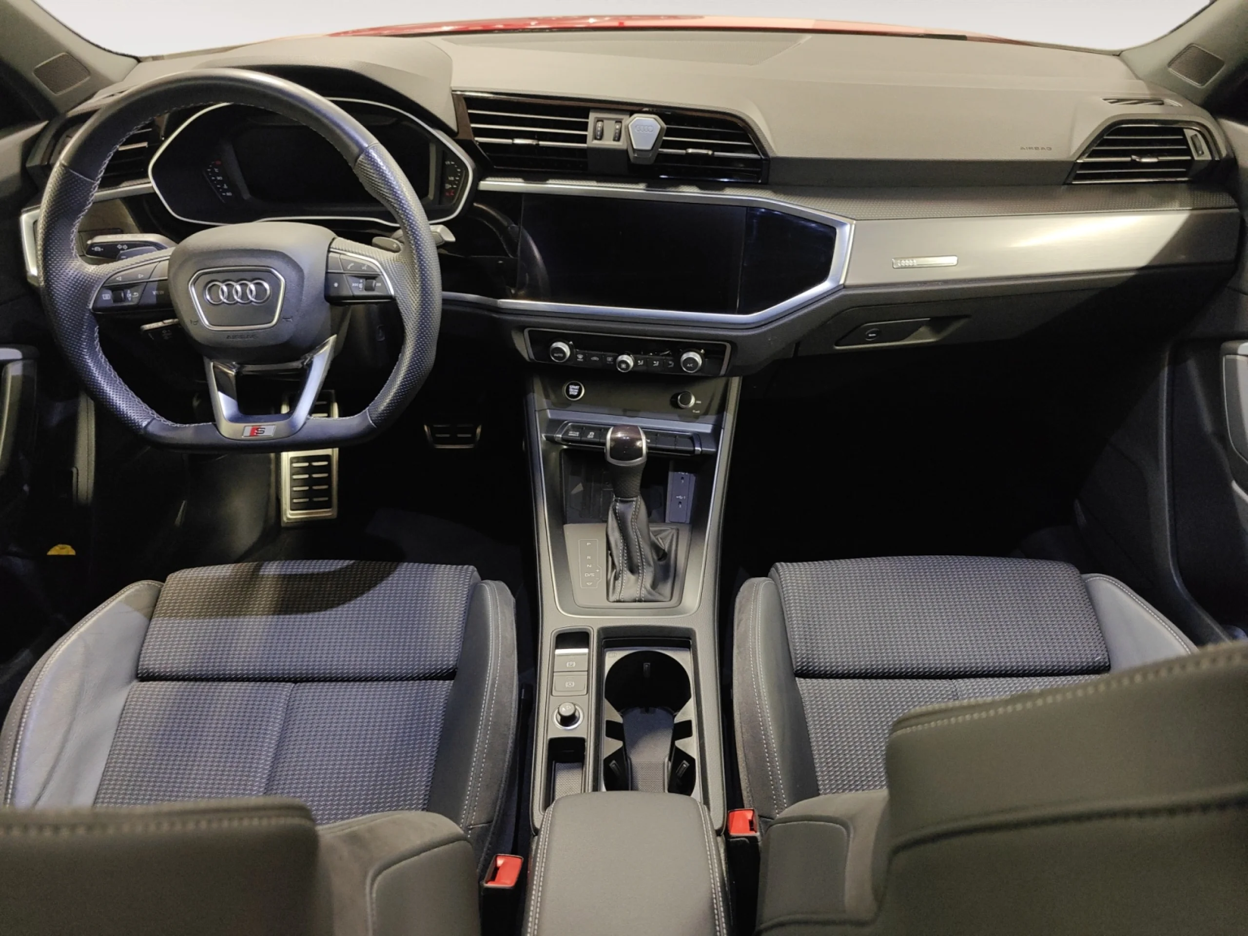 AUDI Q3 SPORTBACK 35 TFSI 110KW(150CV) S TRONIC BLACK LINE - Foto 4