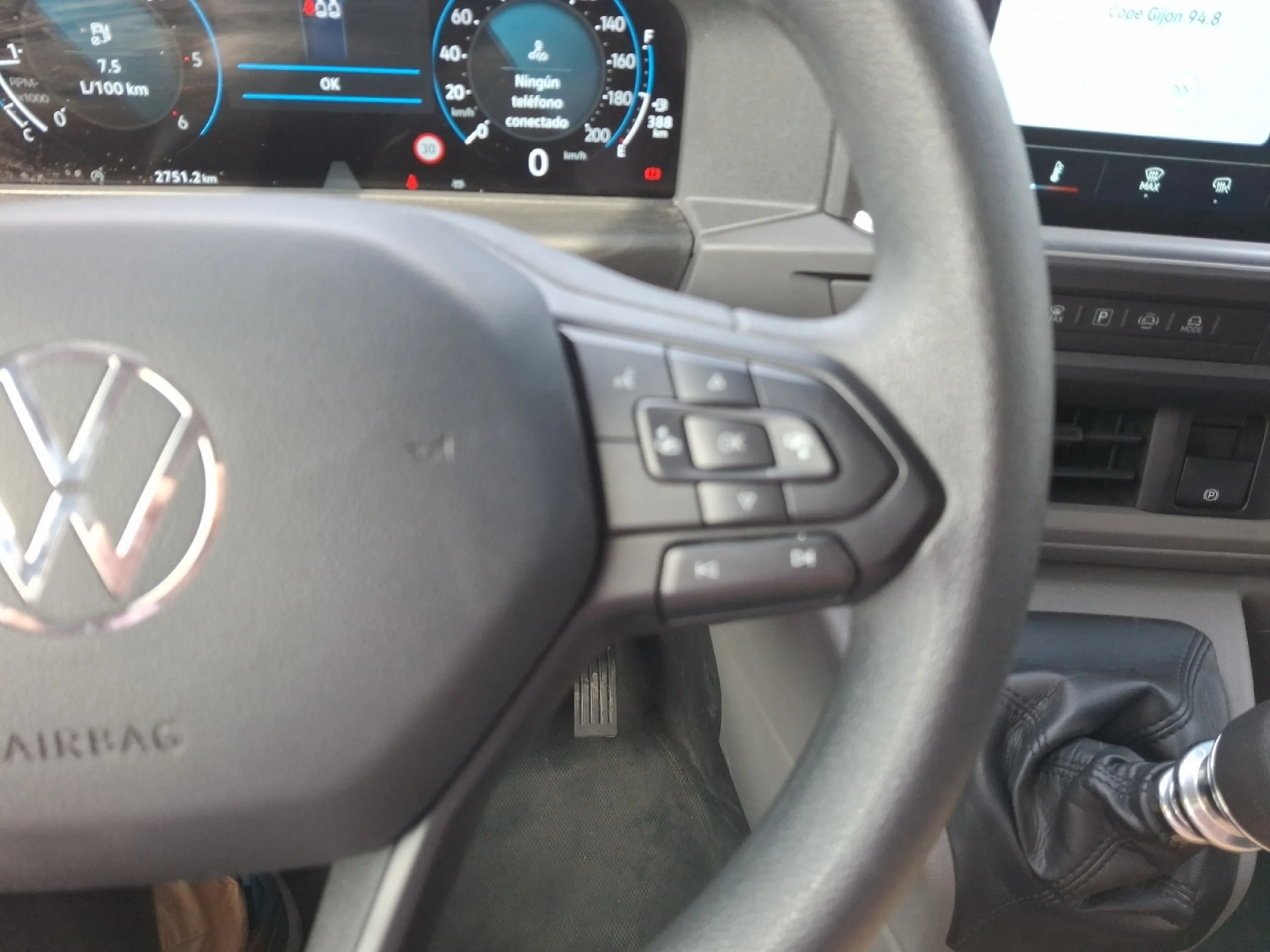 VW COMERCIALES Transporter TRANSPORTER   FURG N  BATALLA CORTA  2.0 TDI 81 KW (110 CV) 6 VEL. - Foto 9