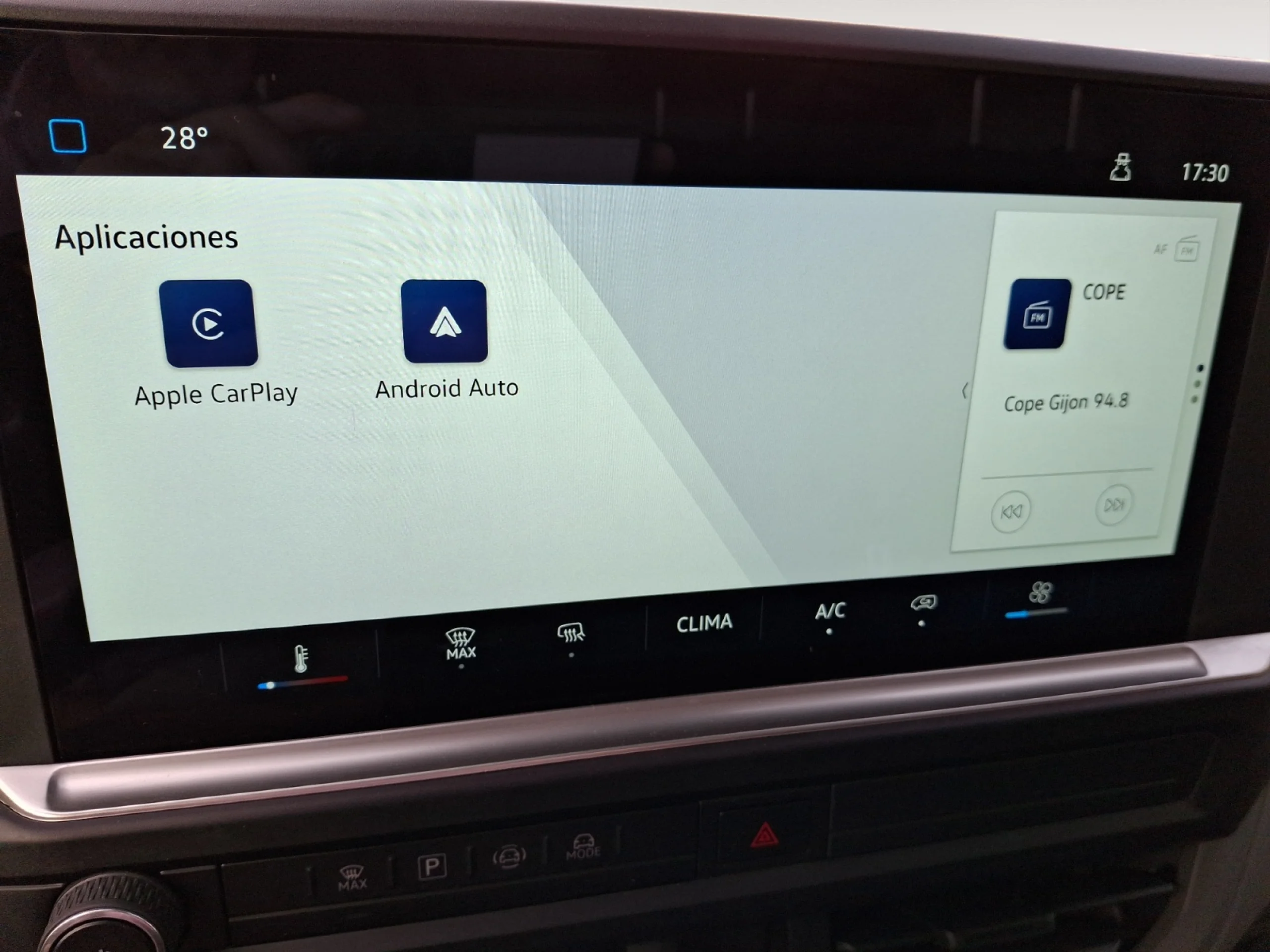 VW COMERCIALES Transporter TRANSPORTER   FURG N  BATALLA CORTA  2.0 TDI 81 KW (110 CV) 6 VEL. - Foto 11