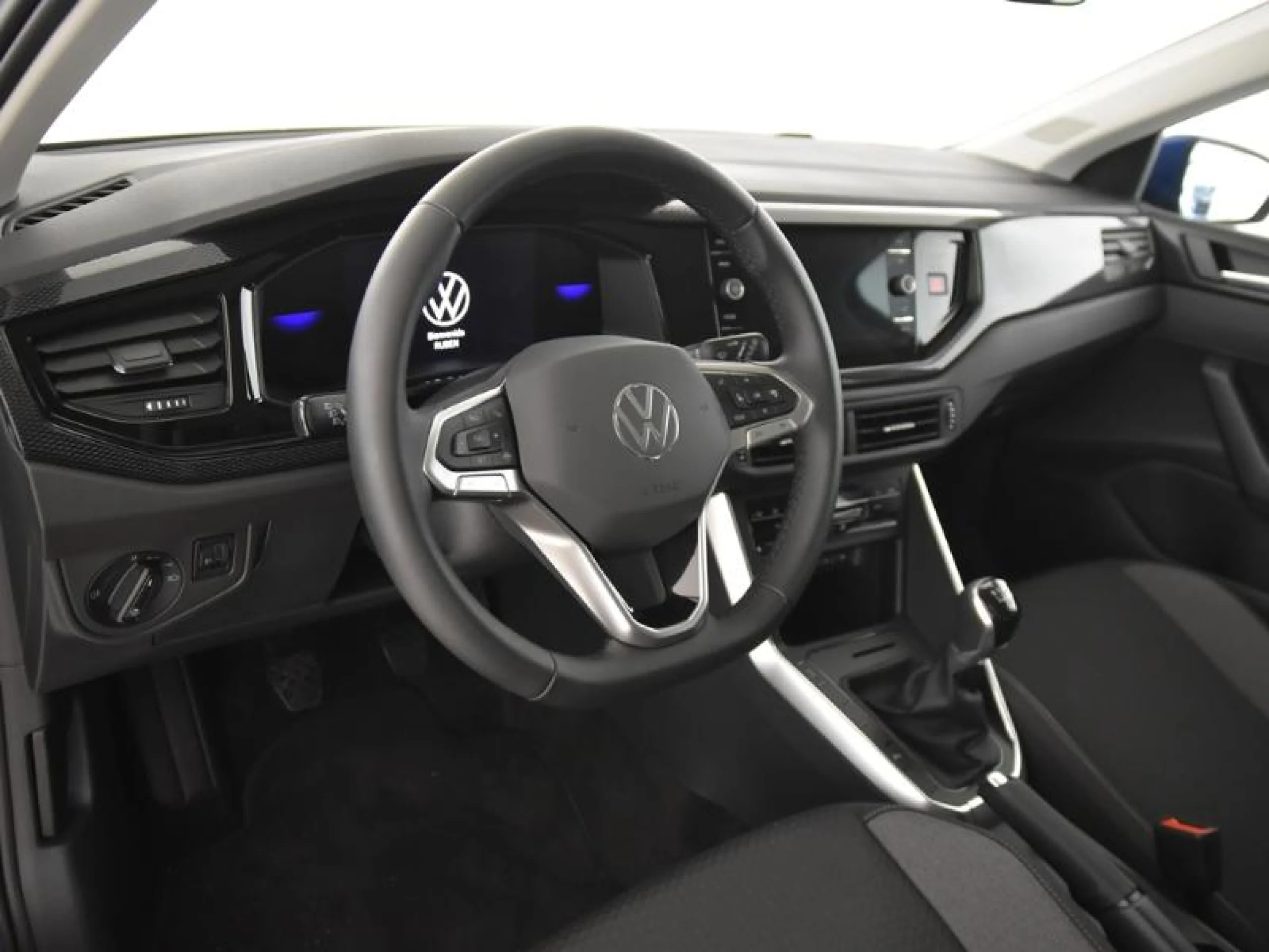 VOLKSWAGEN POLO POLO MÁS  1.0 TSI 70 KW (95 CV)  5 VEL. - Foto 9