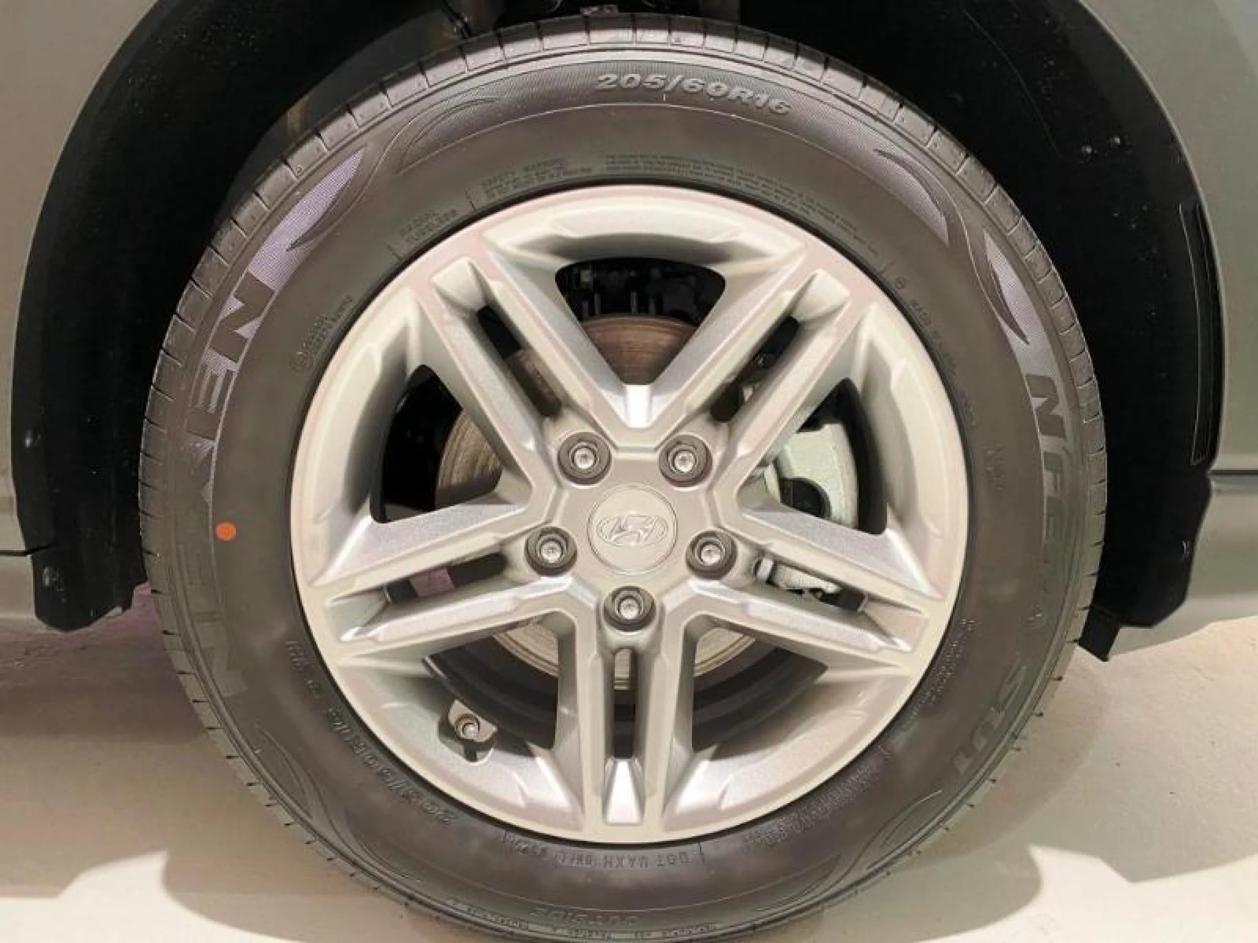 HYUNDAI KONA 1.0 TGDI 48V KLASS 4X2 - Foto 6