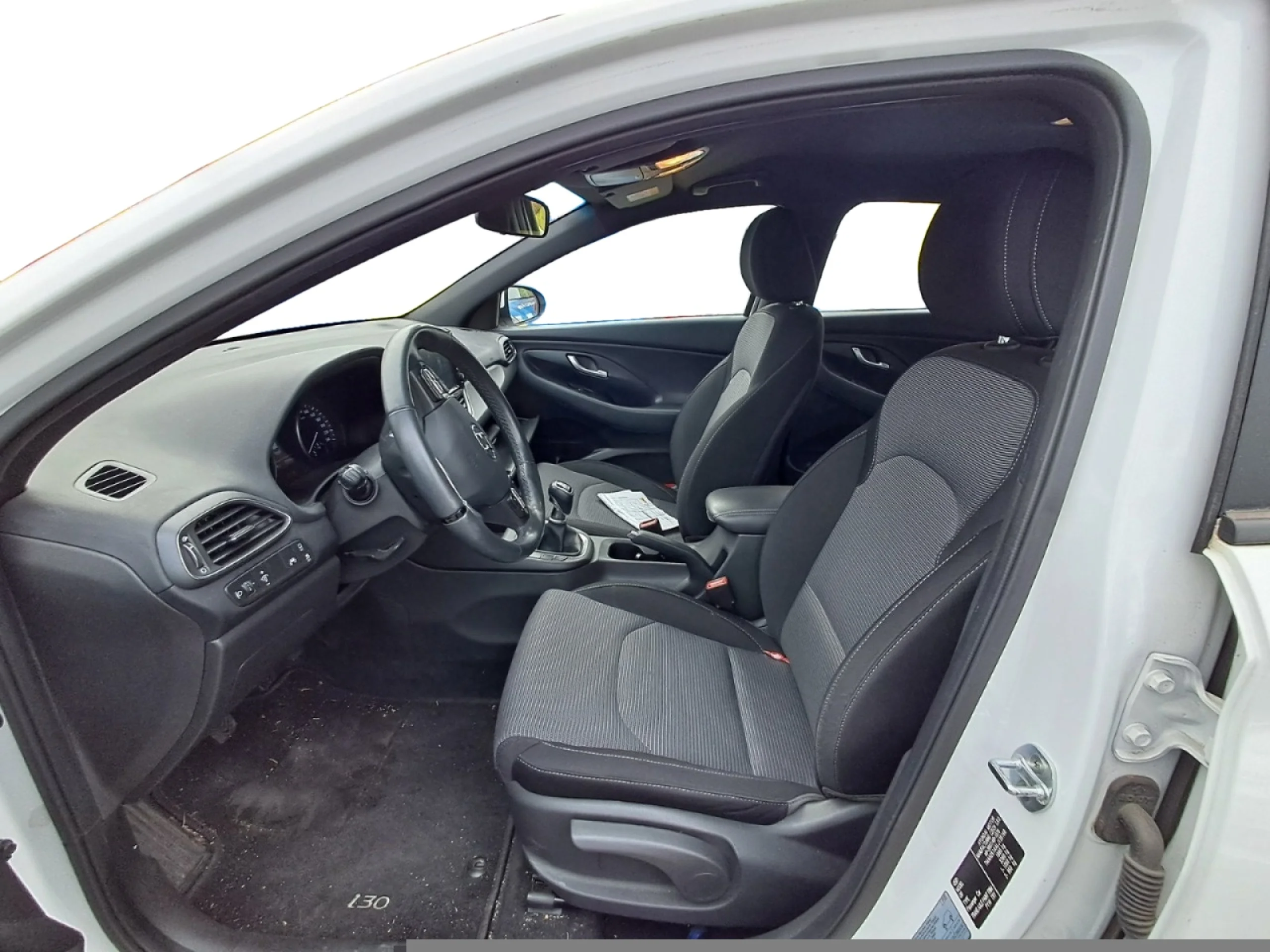 HYUNDAI I30 1.6 CRDI 85KW (116CV) KLASS - Foto 6