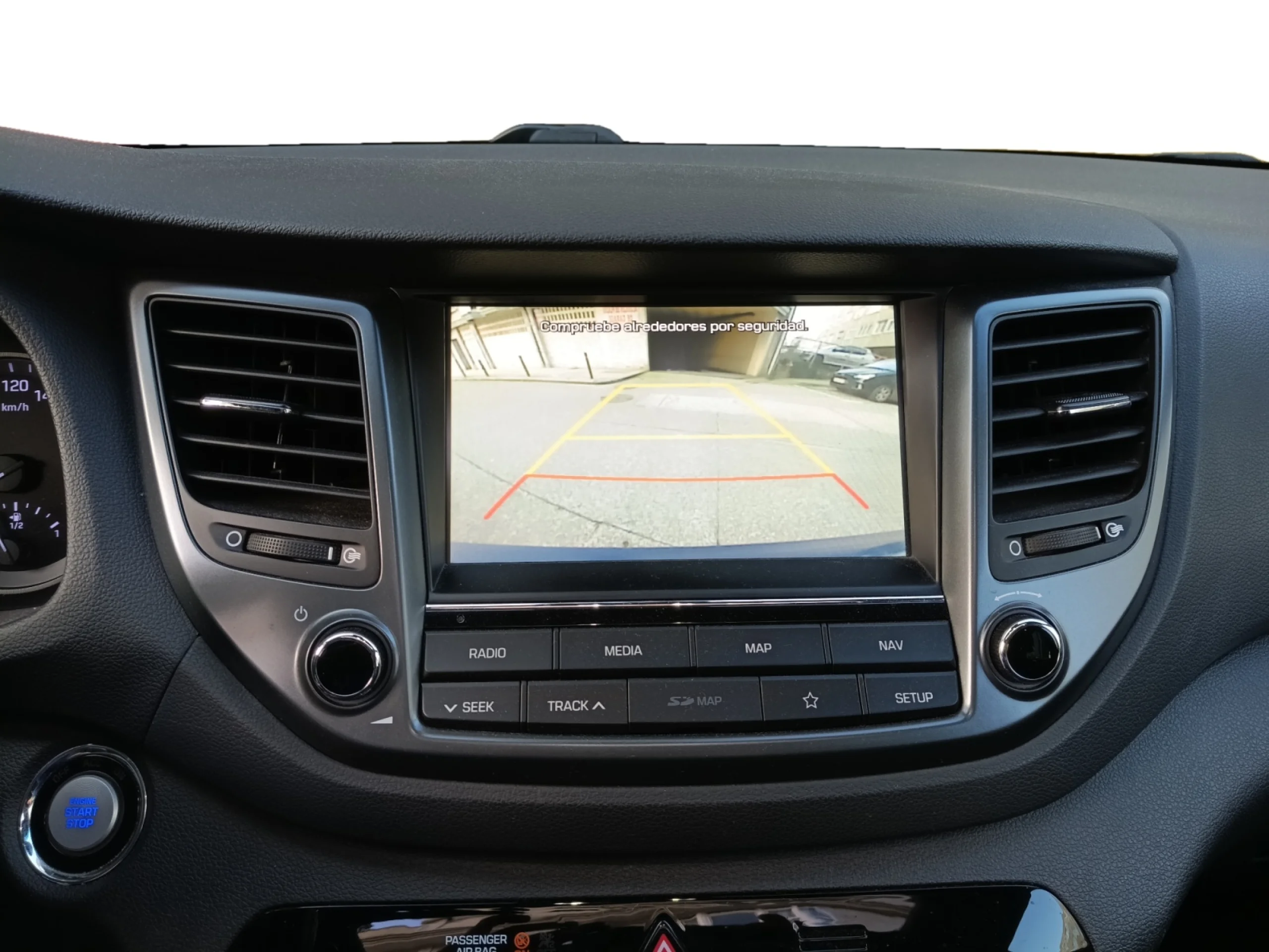 HYUNDAI TUCSON 1.6 CRDI 85KW (116CV) TECNO SKY SAFE 4X2 - Foto 9