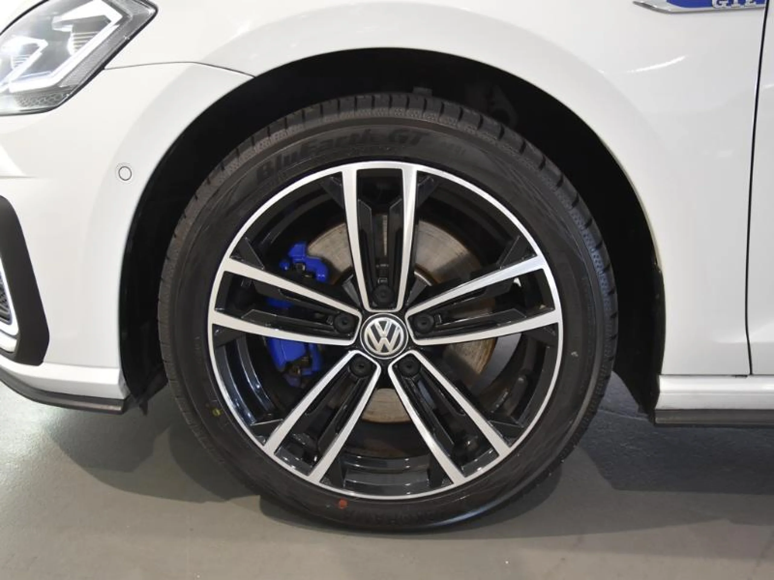 VOLKSWAGEN GOLF GTE 1.4 TSI E POWER 150KW (204CV) DSG - Foto 8