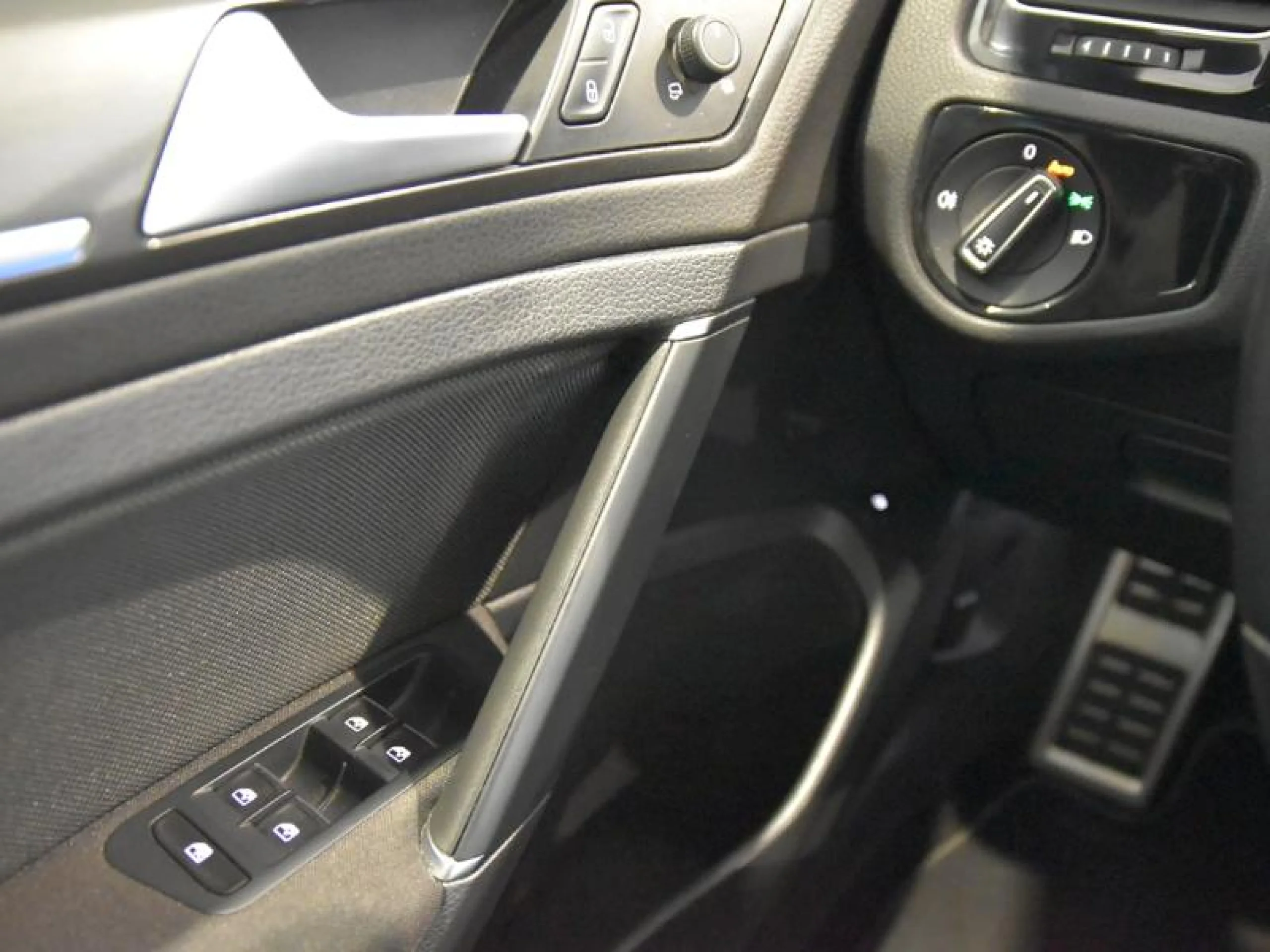 VOLKSWAGEN GOLF GTE 1.4 TSI E POWER 150KW (204CV) DSG - Foto 18