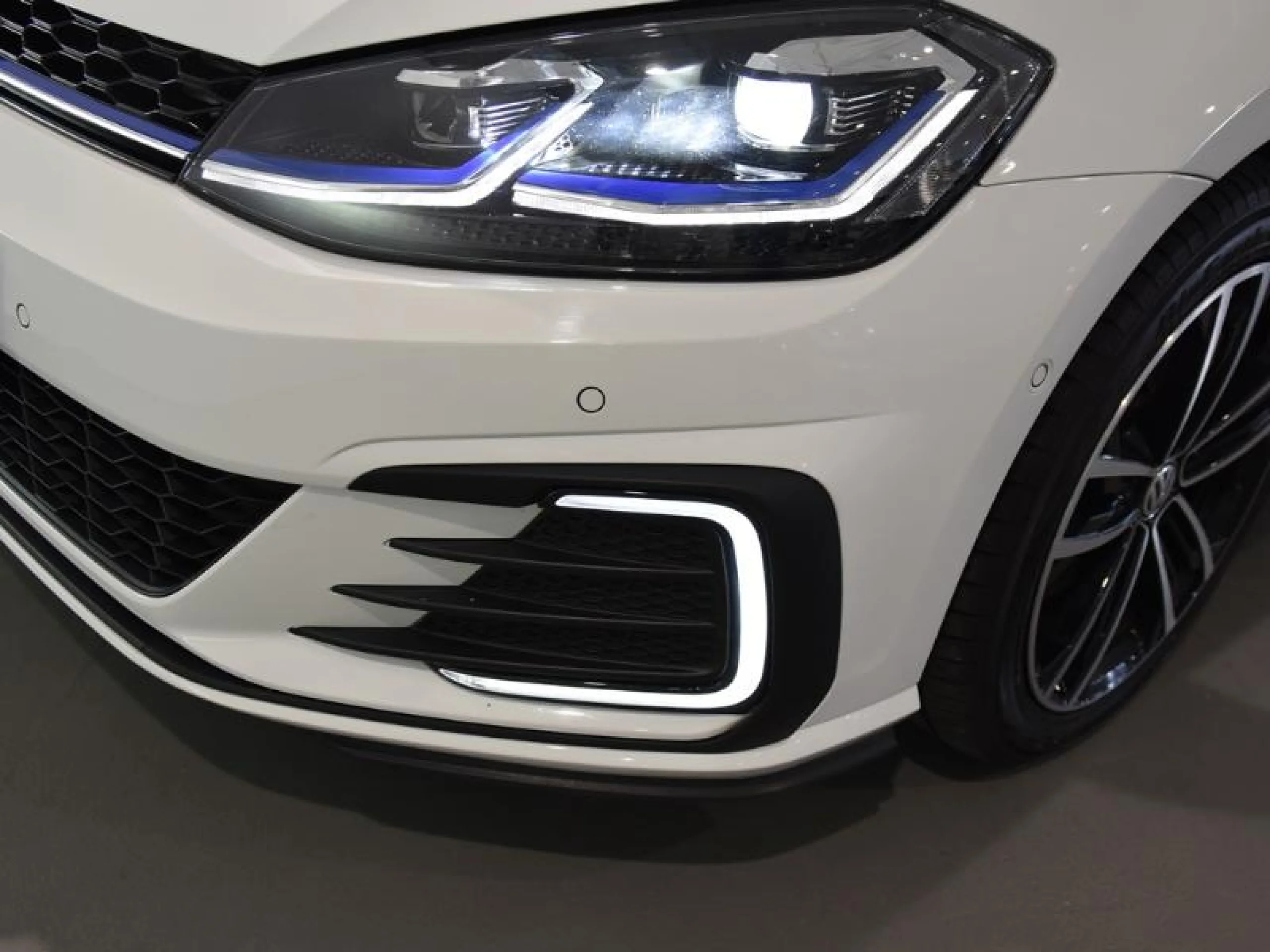 VOLKSWAGEN GOLF GTE 1.4 TSI E POWER 150KW (204CV) DSG - Foto 20