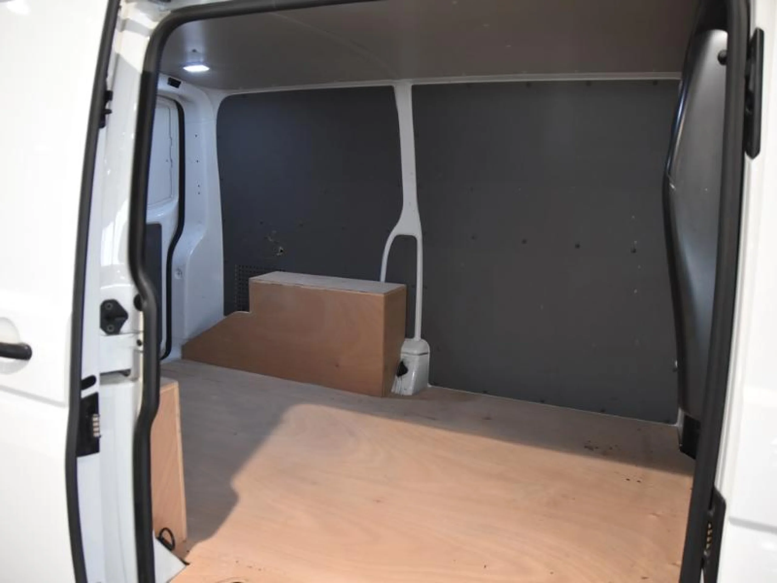 VOLKSWAGEN TRANSPORTER FURGON 2.0 TDI BMT 81 KW - Foto 6