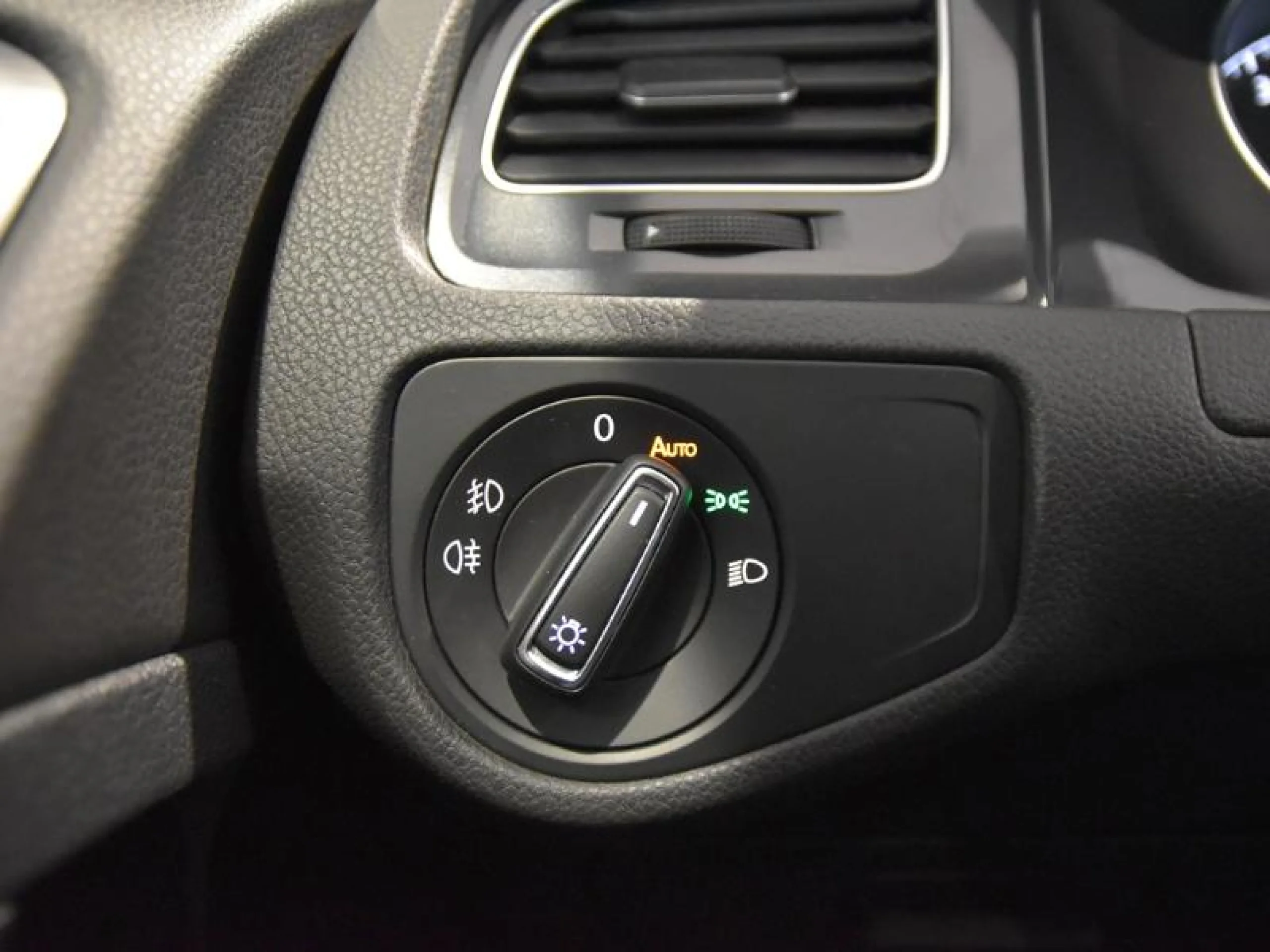 VOLKSWAGEN GOLF ADVANCE 1.5 TSI EVO 96KW (130CV) - Foto 17