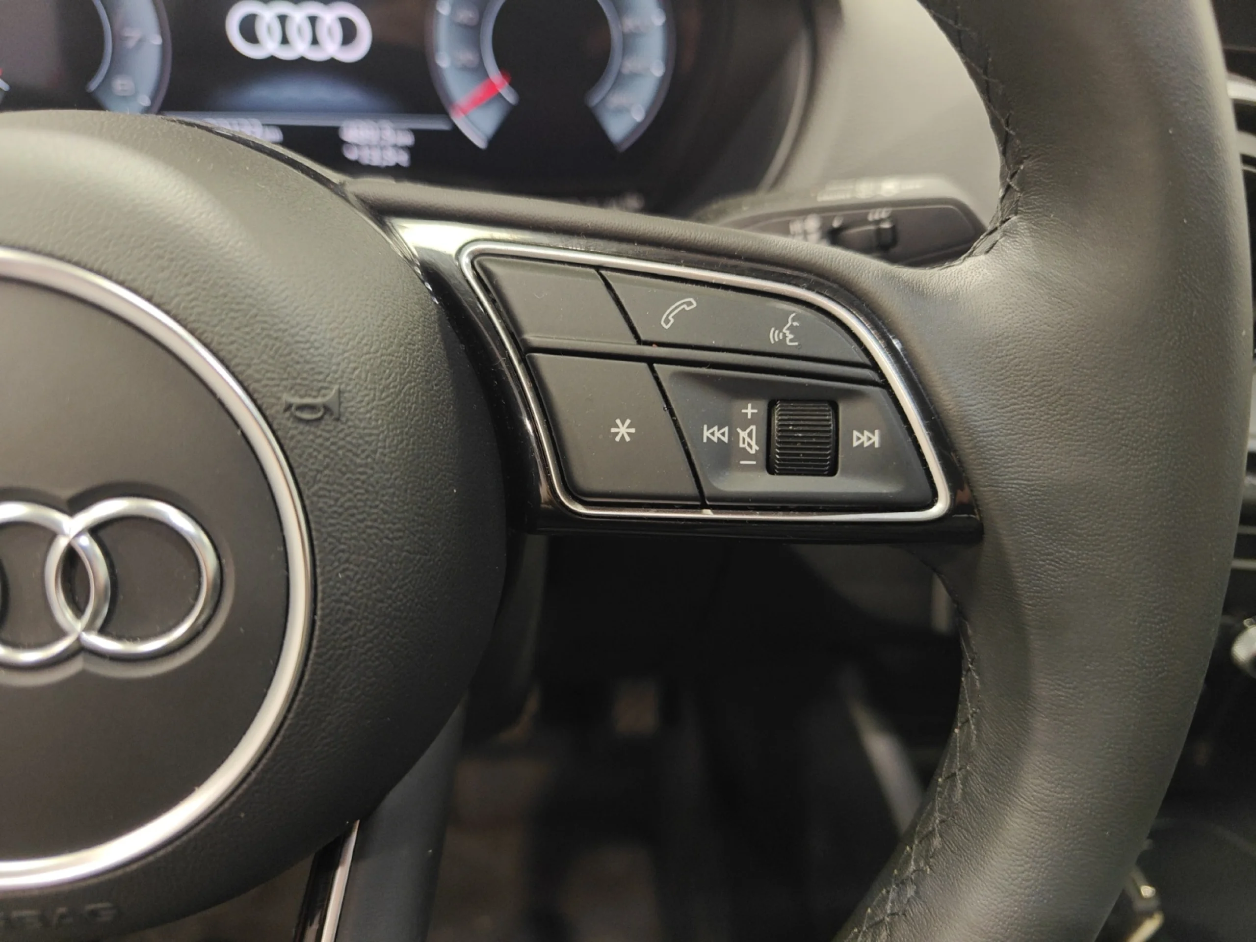 AUDI Q2 S LINE 30 TFSI 85KW (116CV) - Foto 10