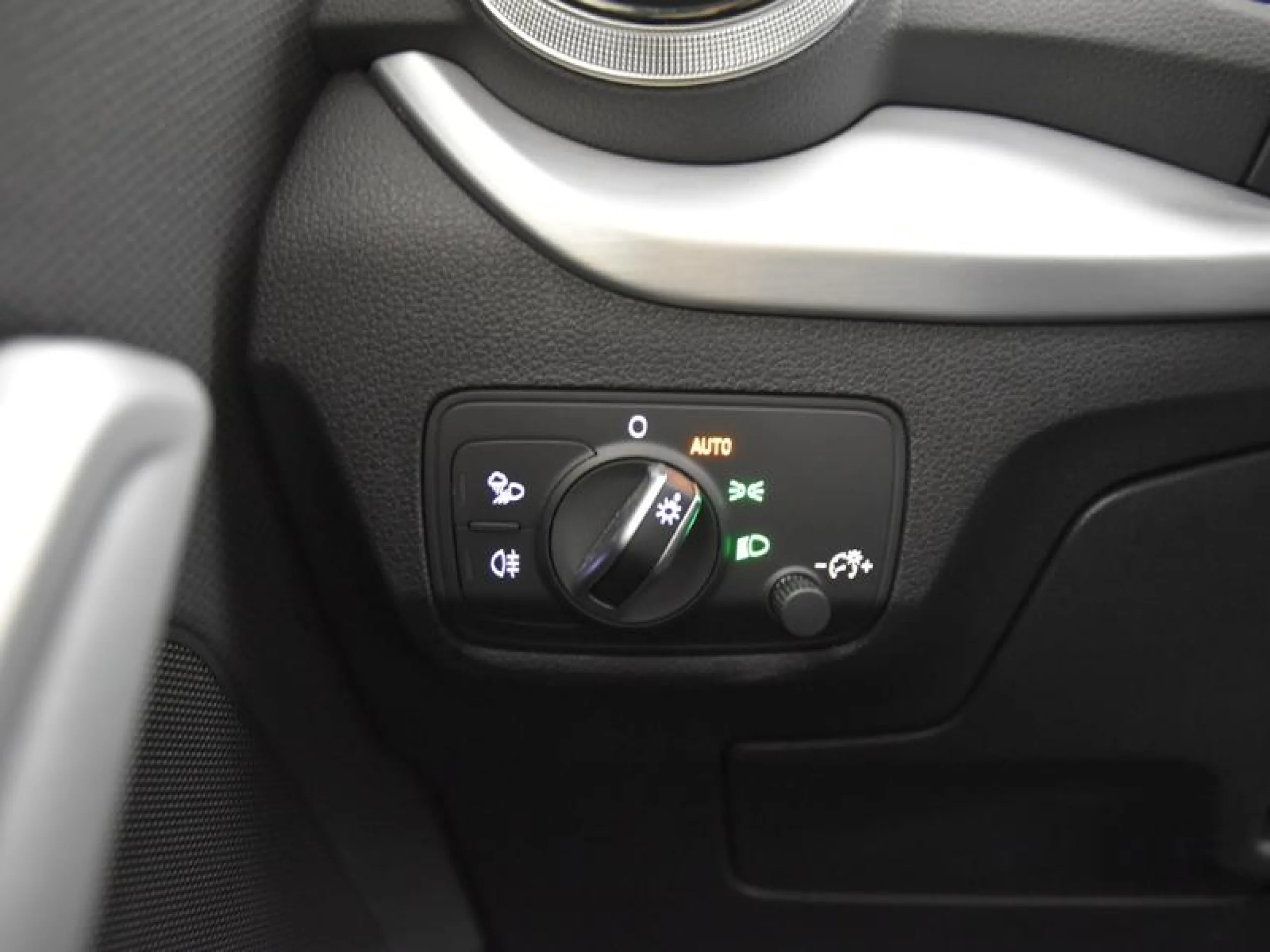 AUDI Q2 ADRENALIN BLACK ED 35 TDI 110KW S TRONIC - Foto 19