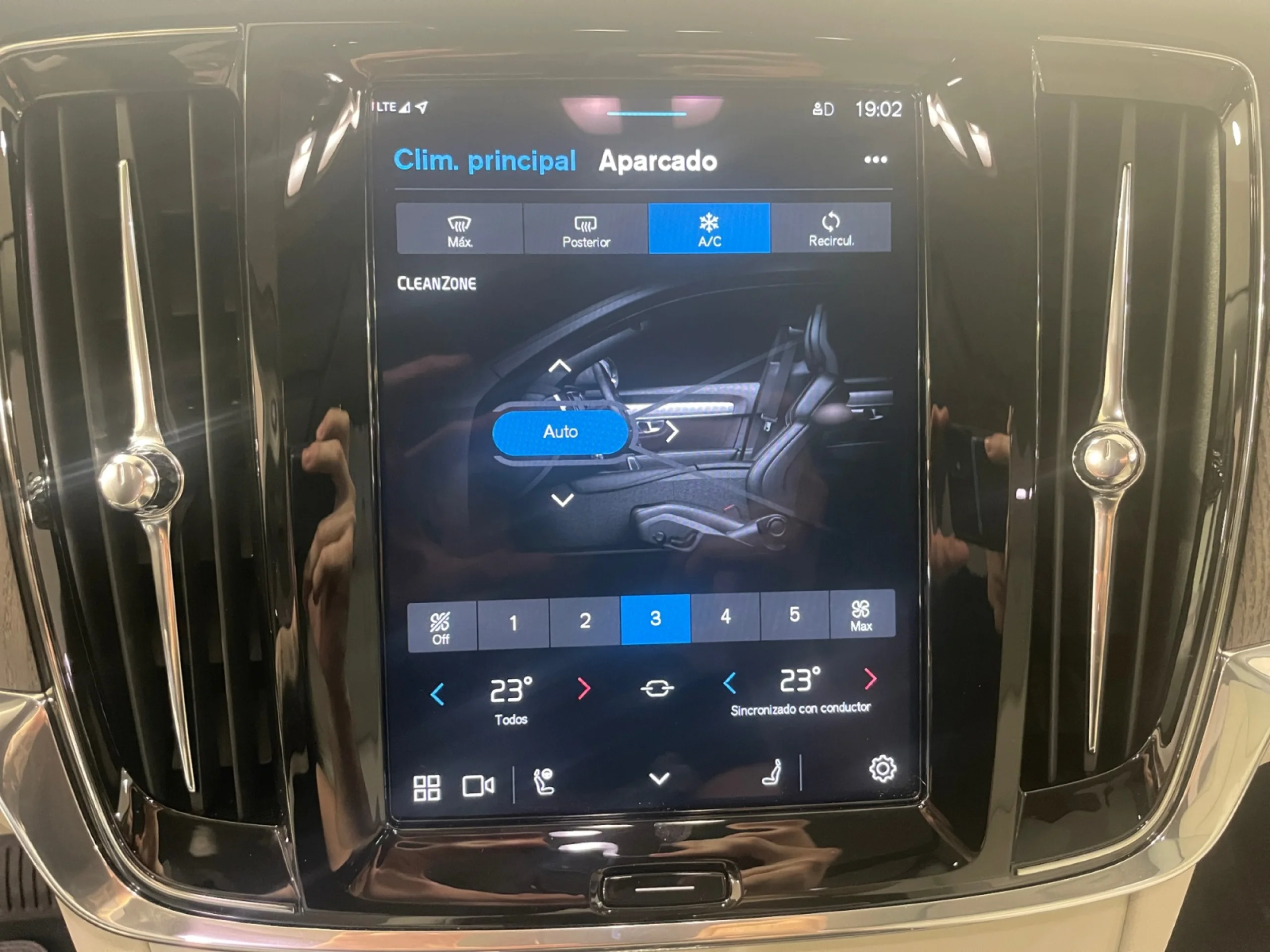 VOLVO V90 2.0 T6 PHEV RECHARGE ULTRA DARK AT EAWD - Foto 14