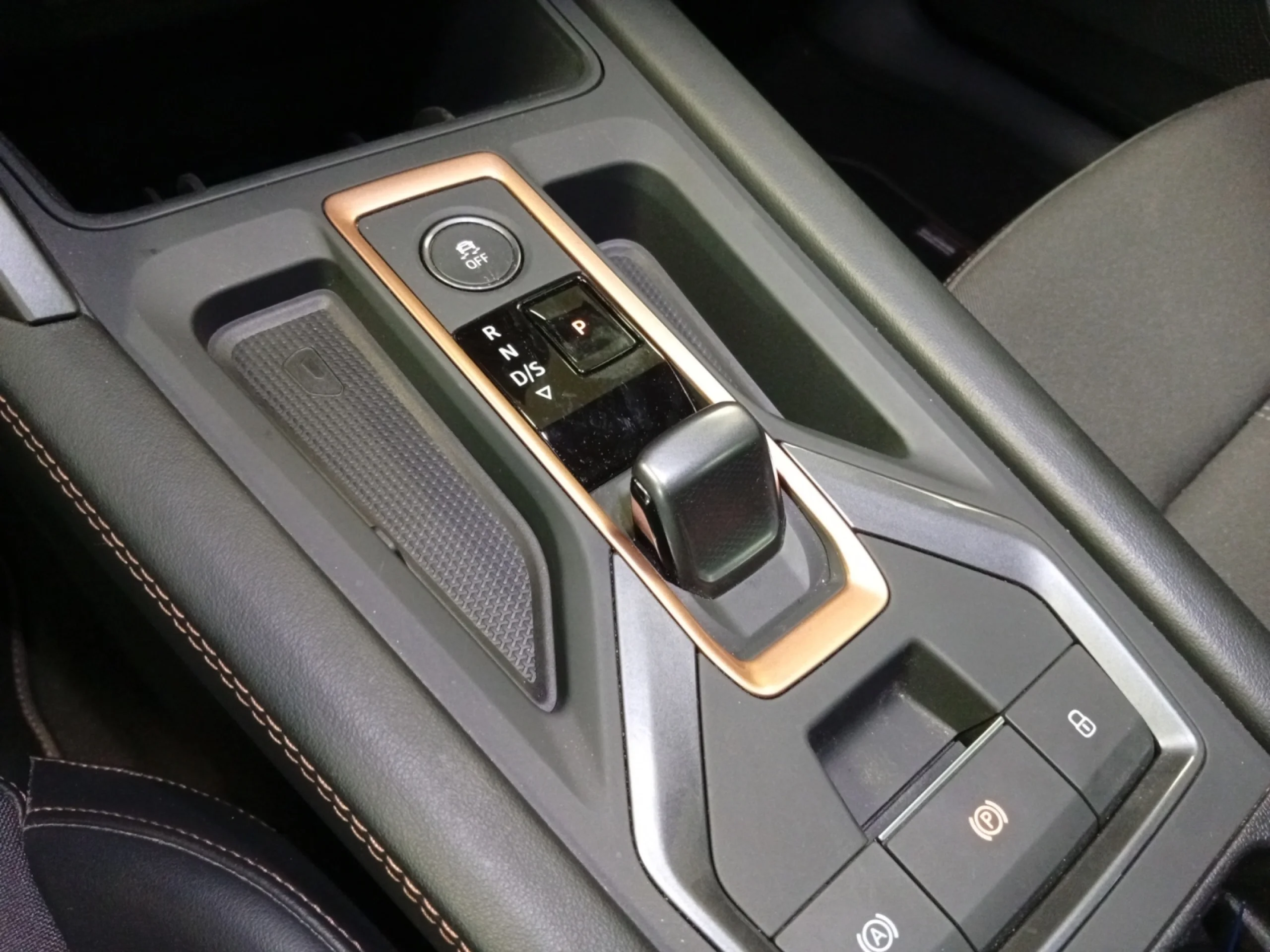 CUPRA LEON 1.5 ETSI 110KW (150CV) DSG - Foto 13