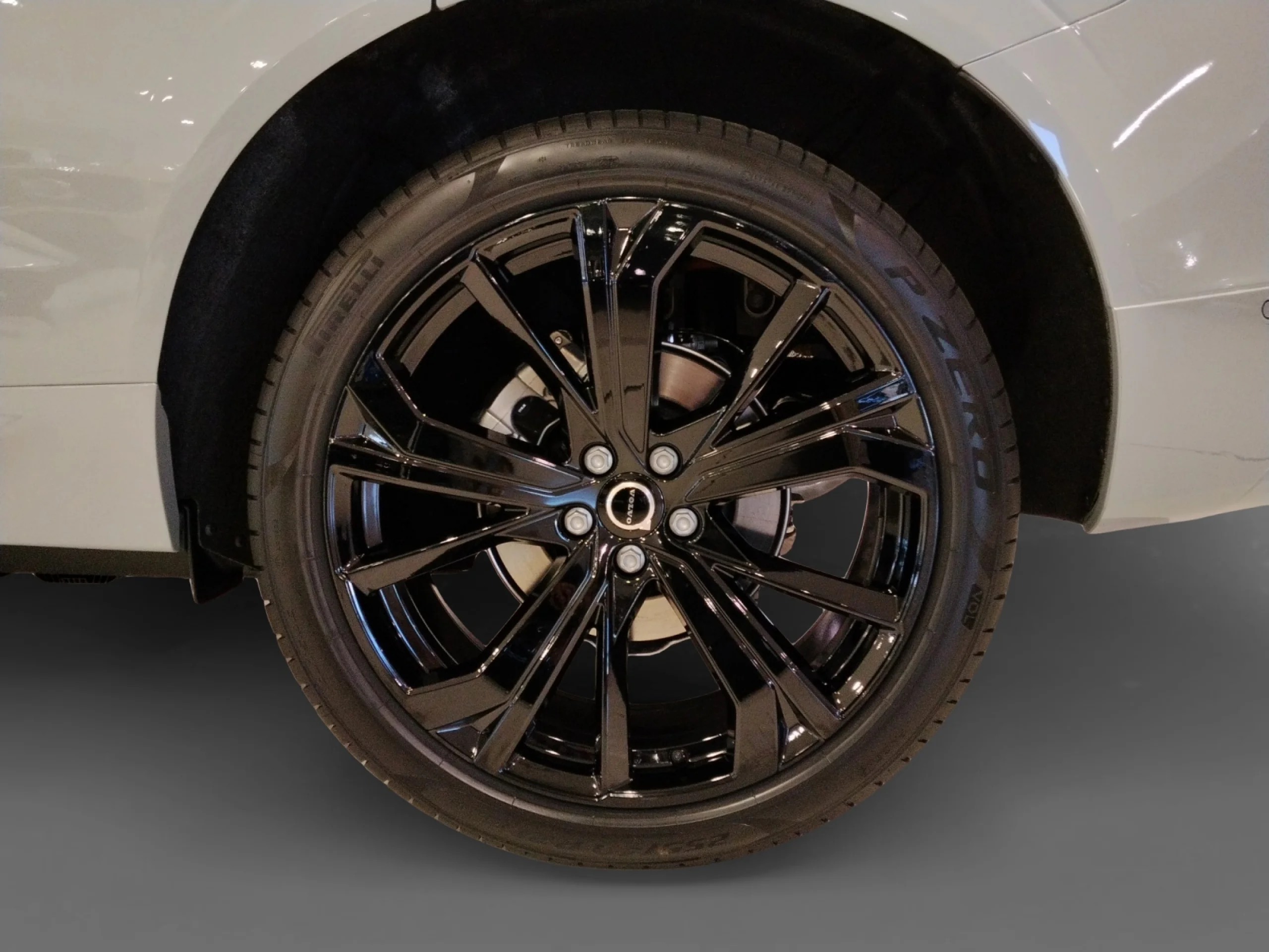 VOLVO XC60 2.0 B5 G MHEV BLACK ED PLUS DARK AT AWD - Foto 9