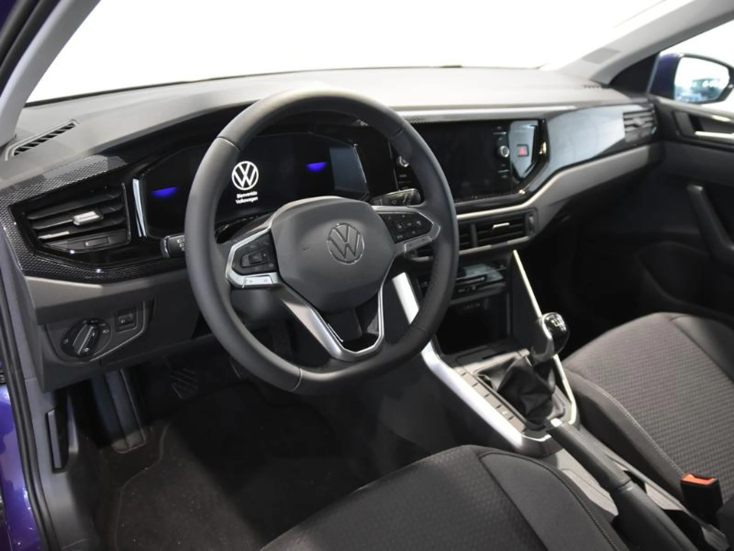 VOLKSWAGEN POLO POLO MÁS  1.0 TSI 70 KW (95 CV)  5 VEL. - Foto 9
