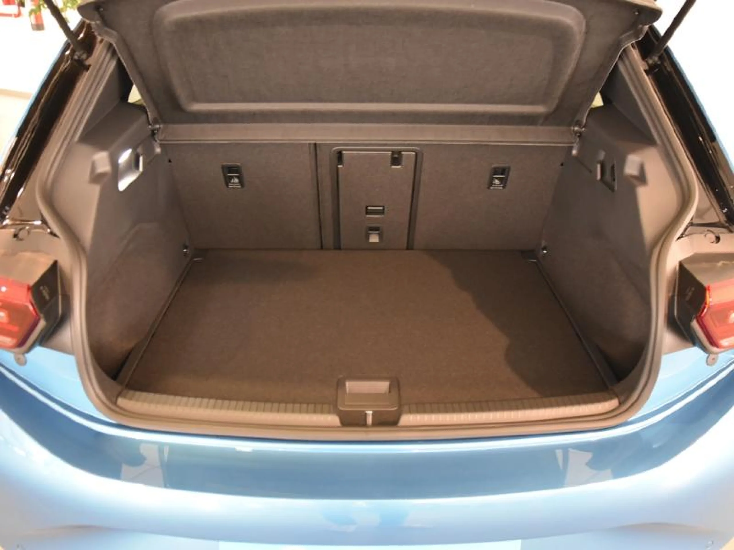 VOLKSWAGEN ID.3 ID.3 PRO   150 KW (204 CV) 59 KWH AUTOMÁTICO 1 VEL. - Foto 7