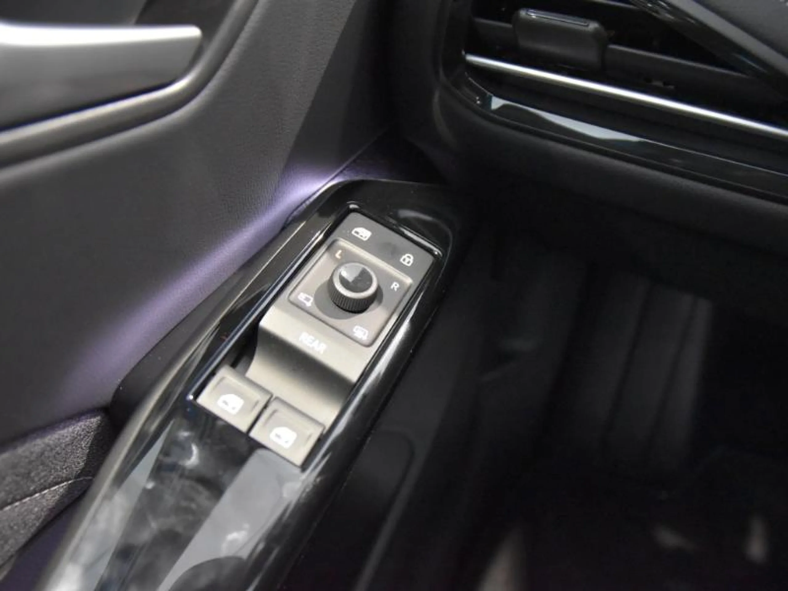 VOLKSWAGEN ID.3 ID.3 PRO   150 KW (204 CV) 59 KWH AUTOMÁTICO 1 VEL. - Foto 18