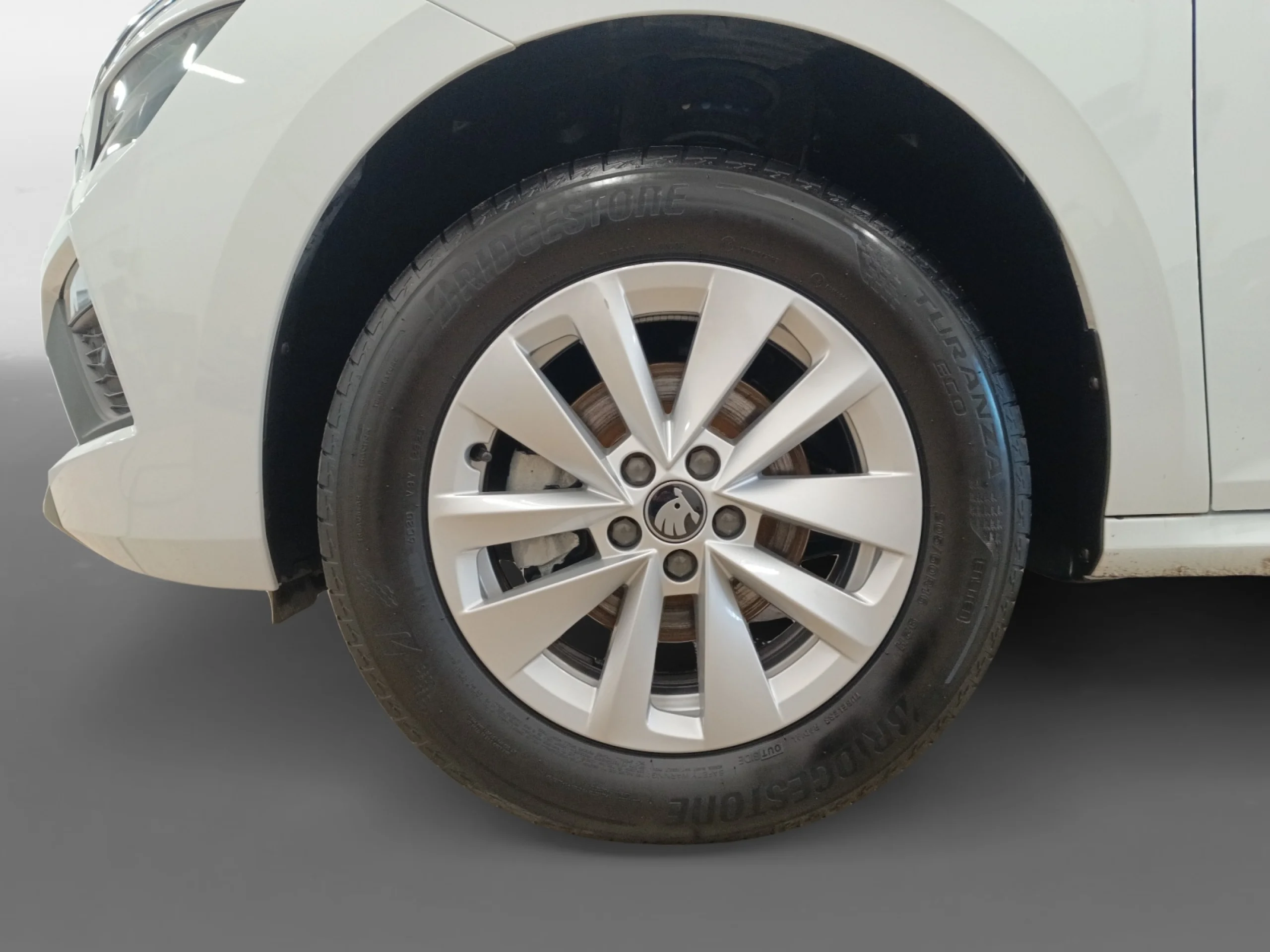 SKODA KAMIQ 1.0 TSI 85KW (115CV) DSG SELECTION - Foto 8
