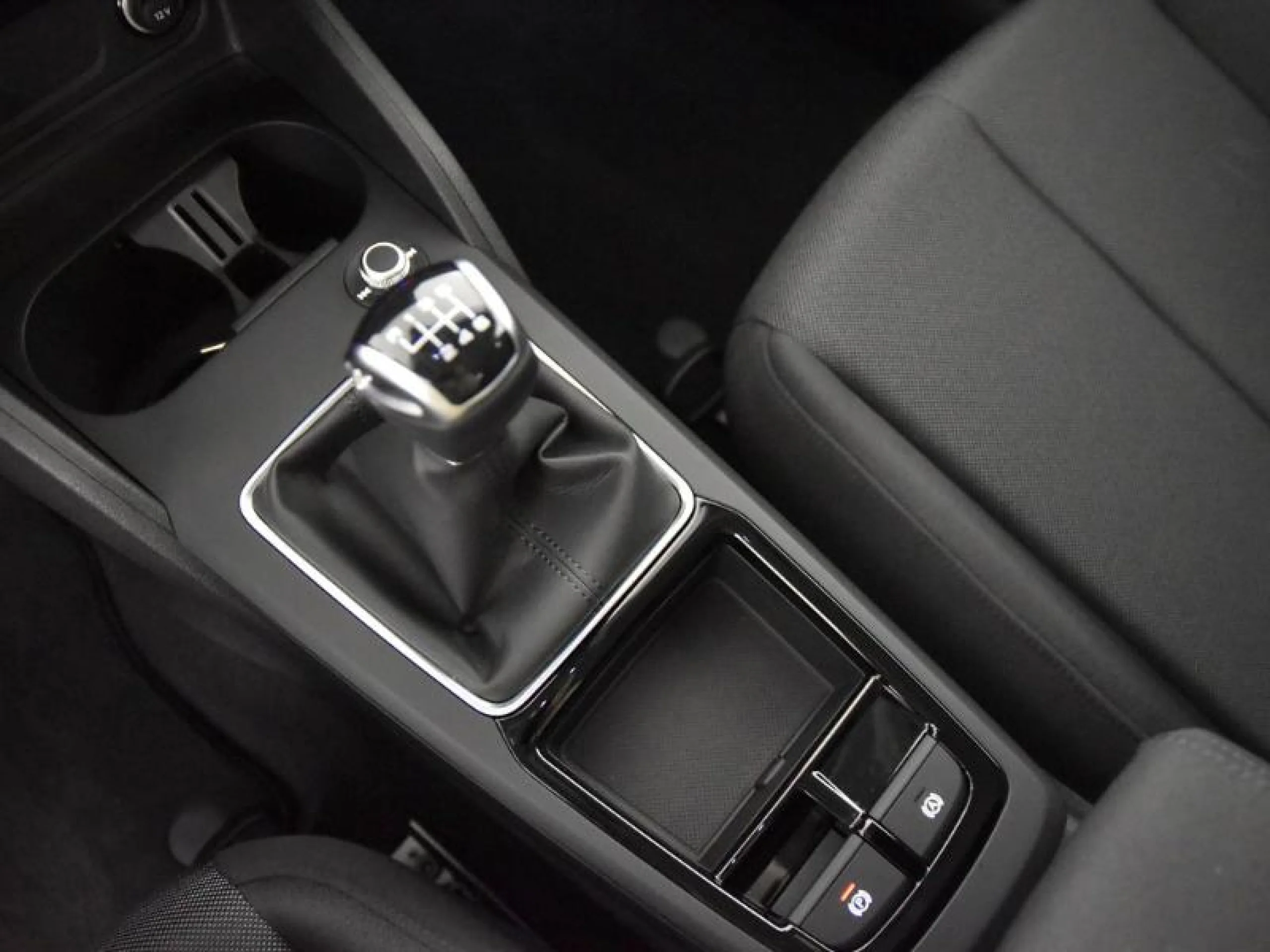 AUDI Q2 ADVANCED 30 TFSI 85KW (116CV) - Foto 10